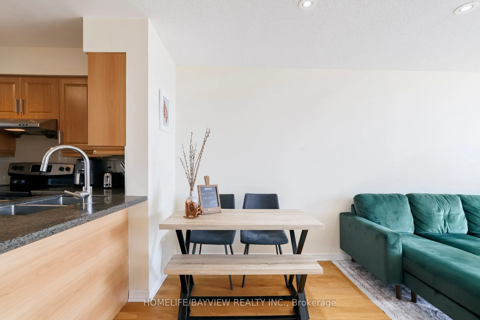 23 Oneida Crescent, #Ph05