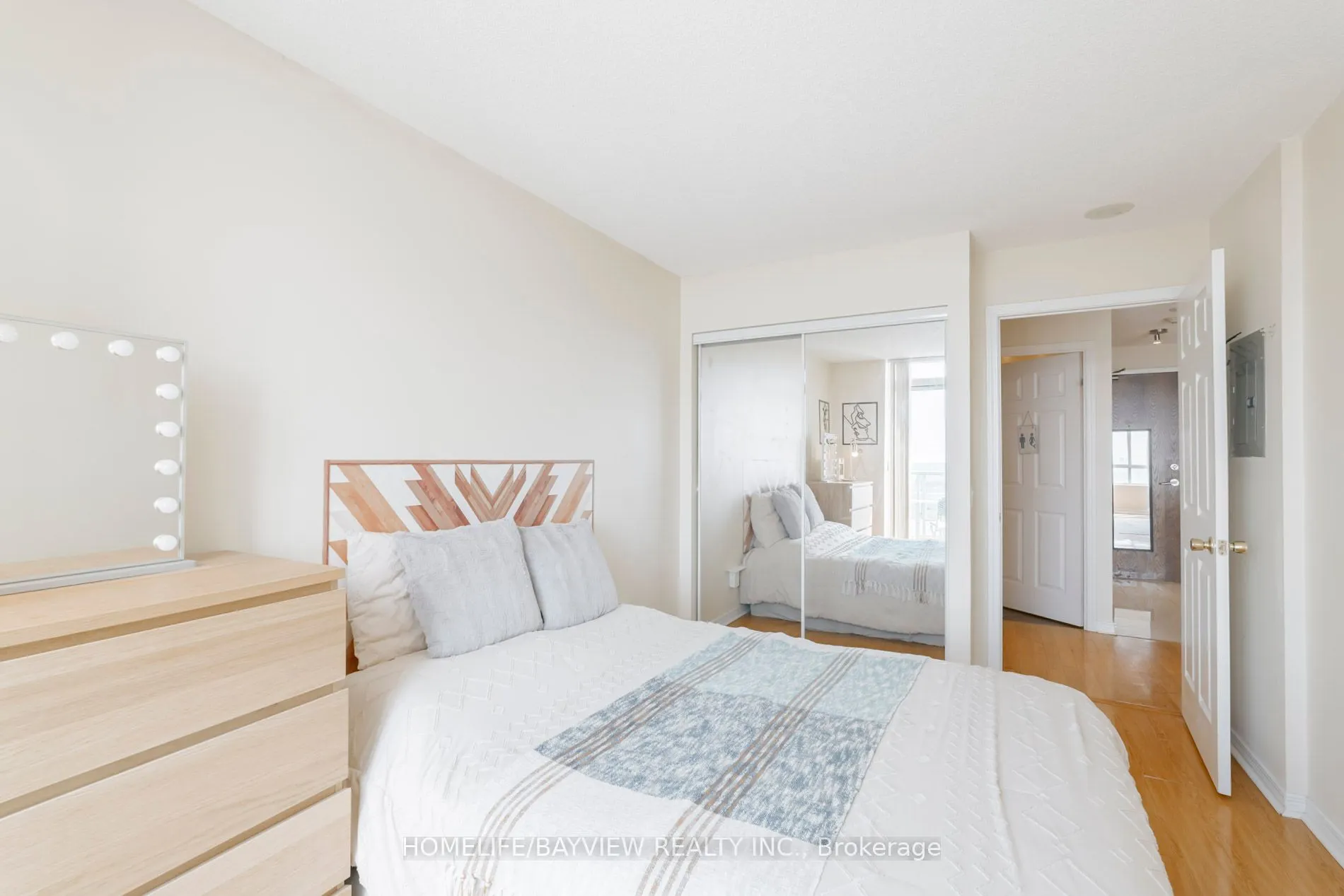 23 Oneida Crescent, #Ph05