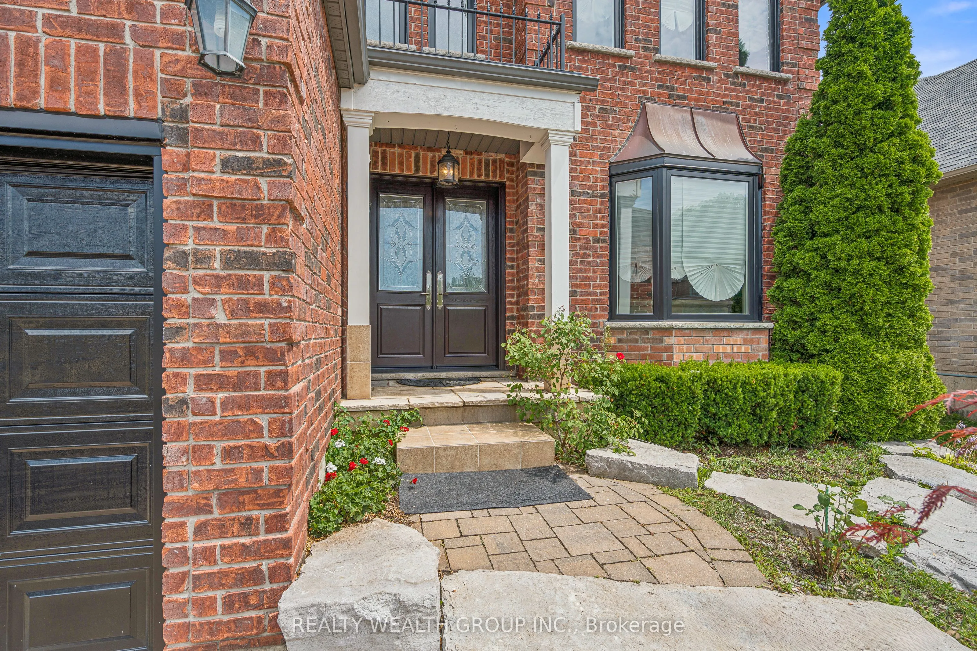 896 Booth Avenue