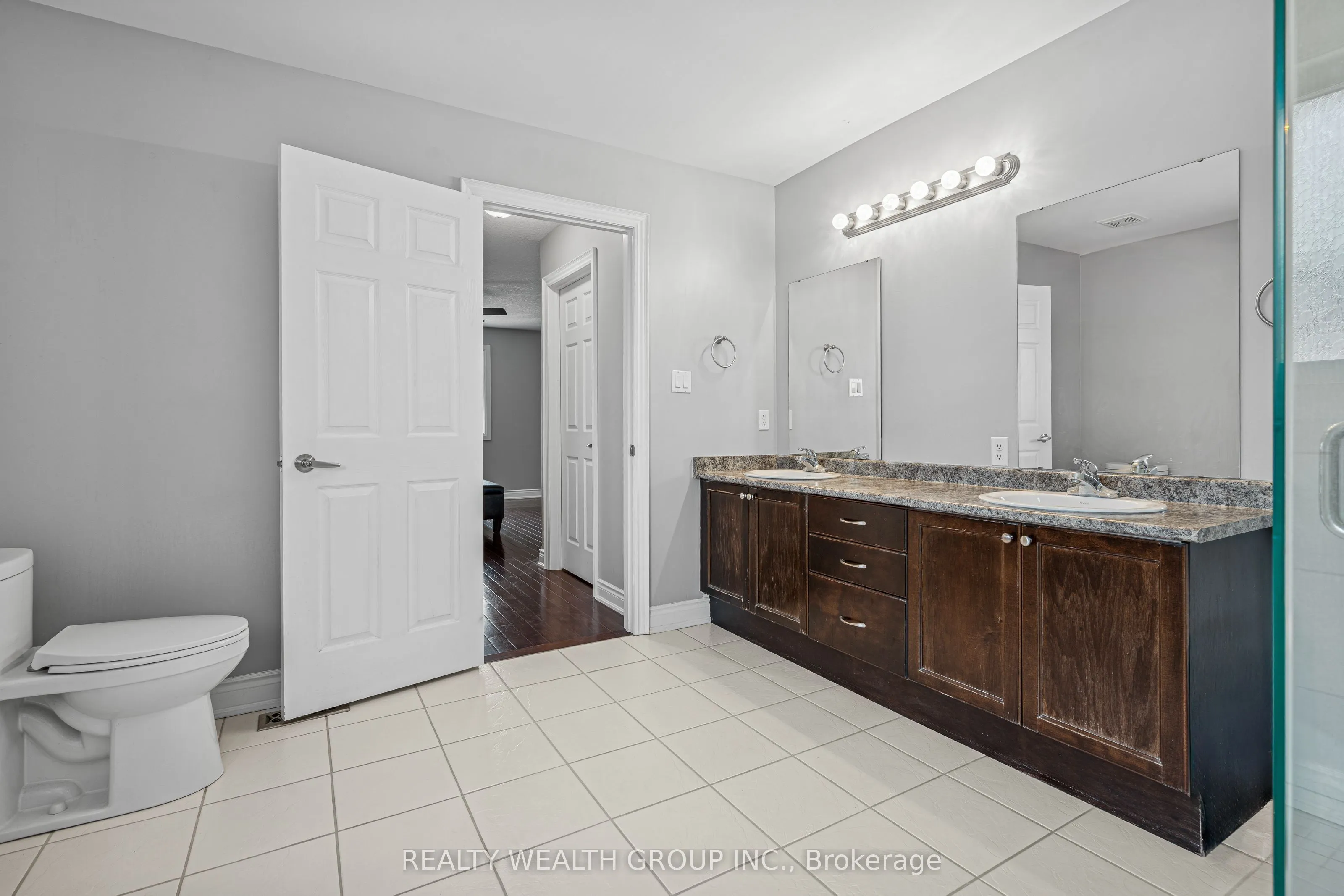 896 Booth Avenue