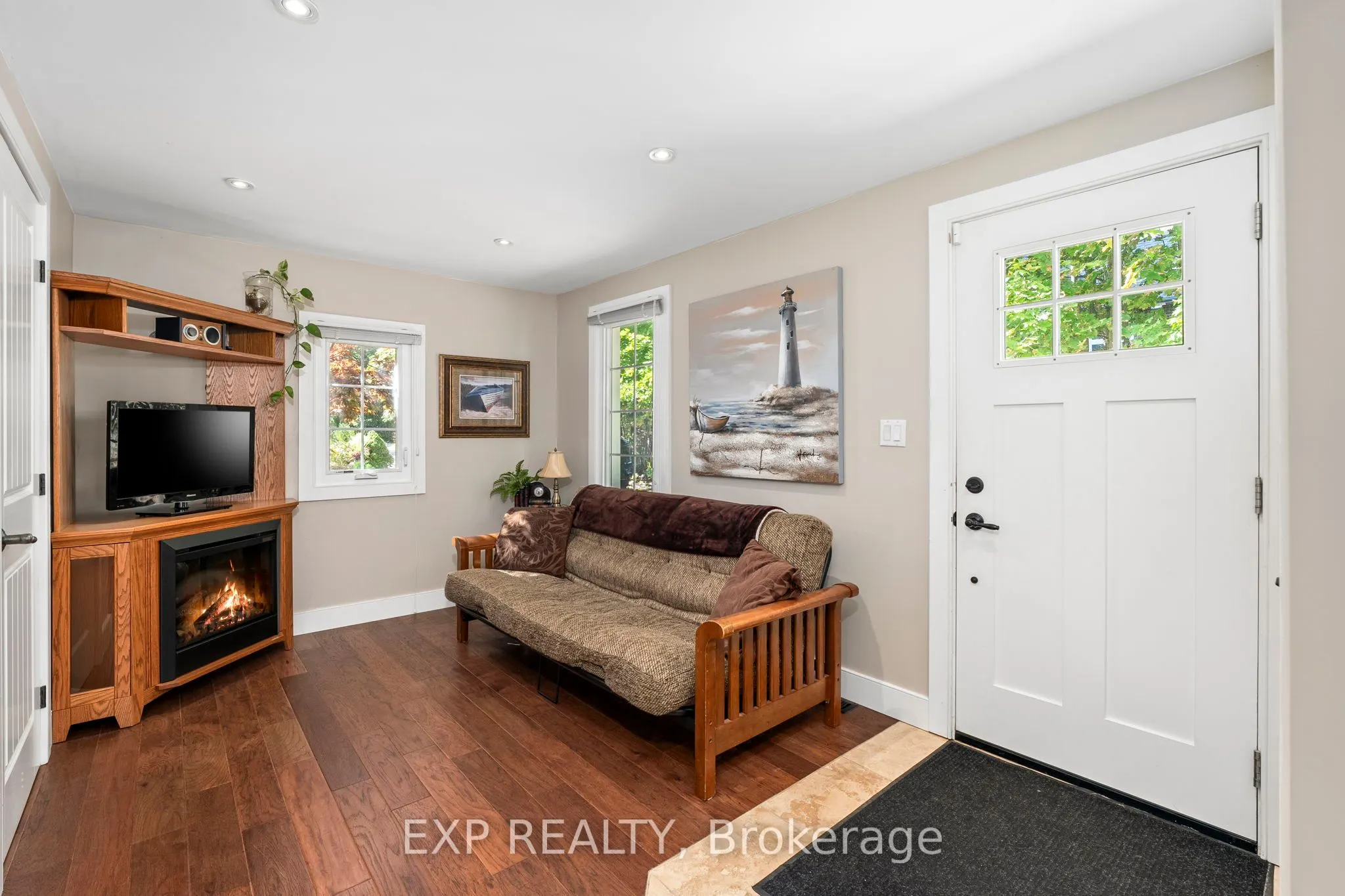 21 Pinery Lane