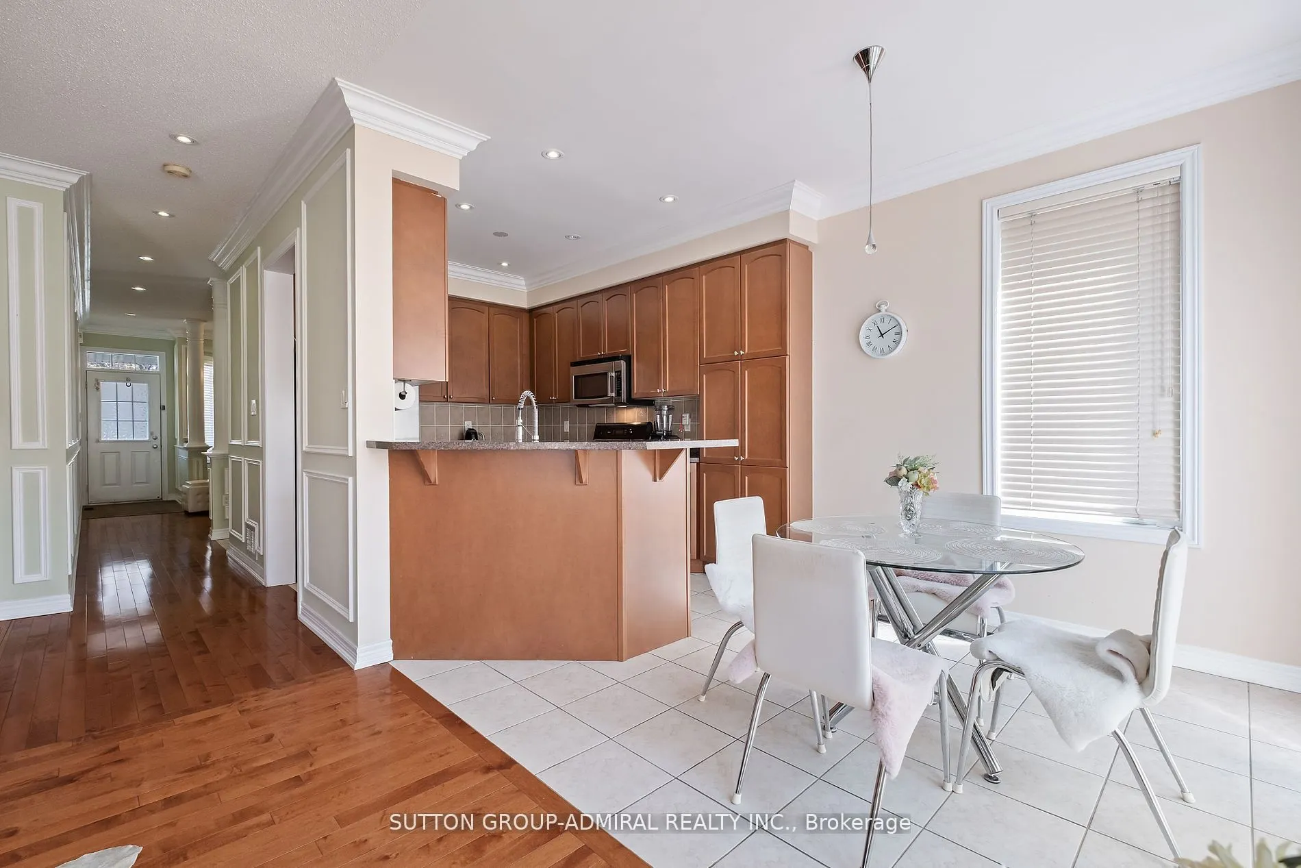 11 Thistle Avenue