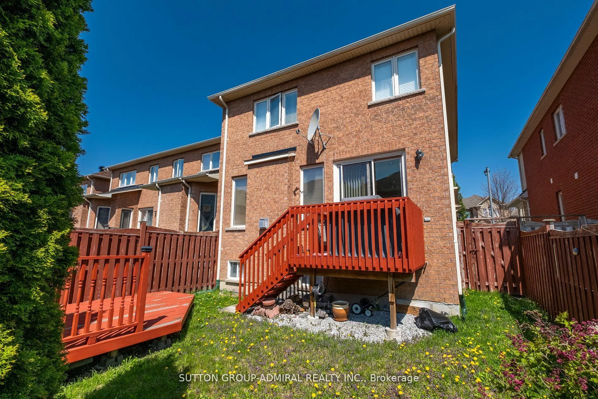 11 Thistle Avenue