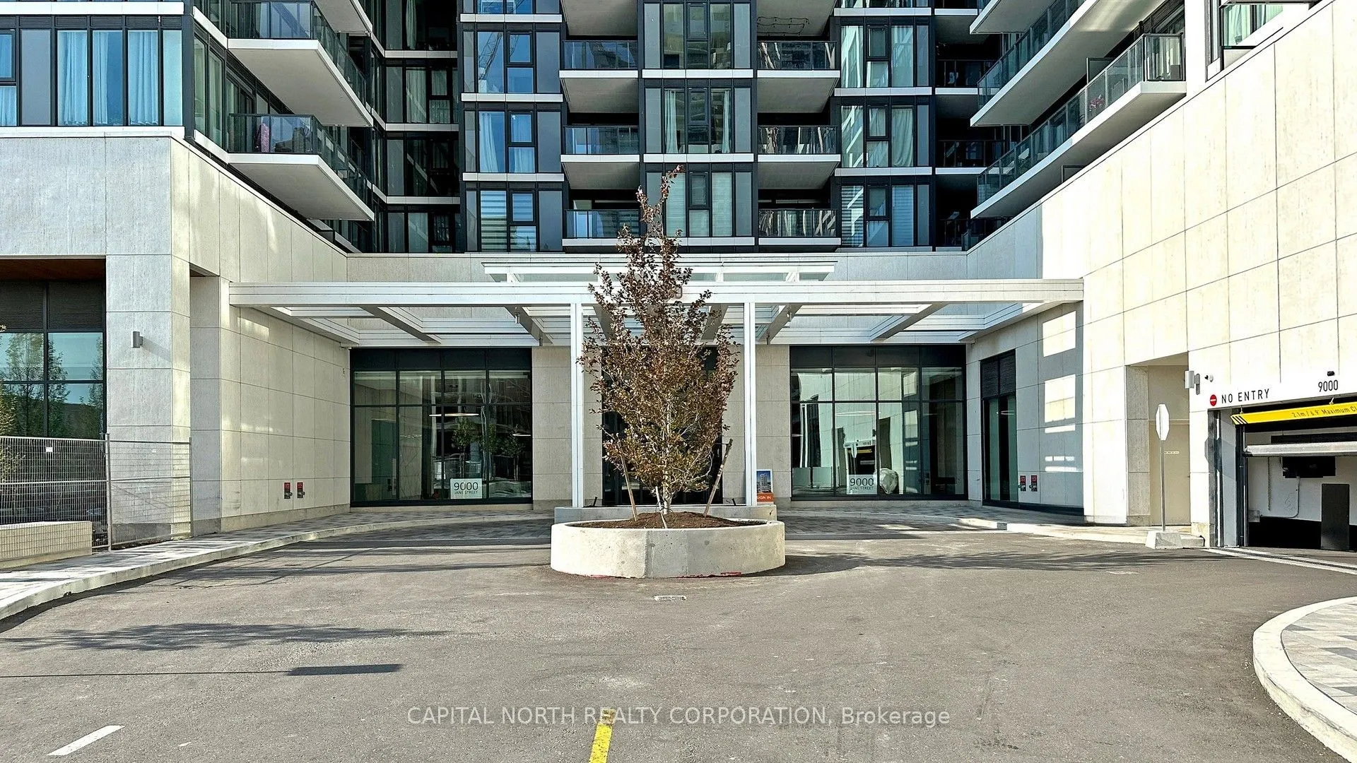 9000 Jane Street, #811