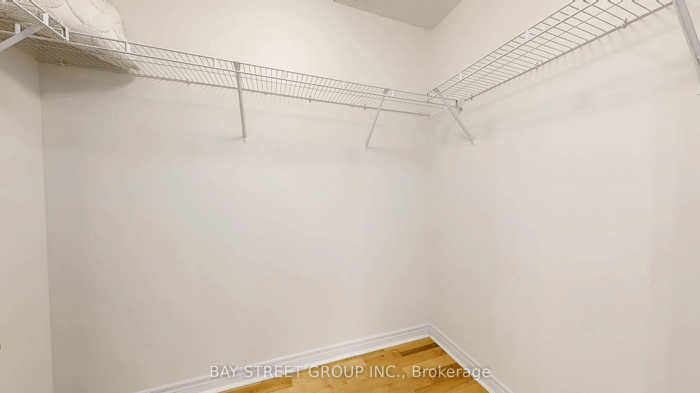 700 Summeridge Drive, #3