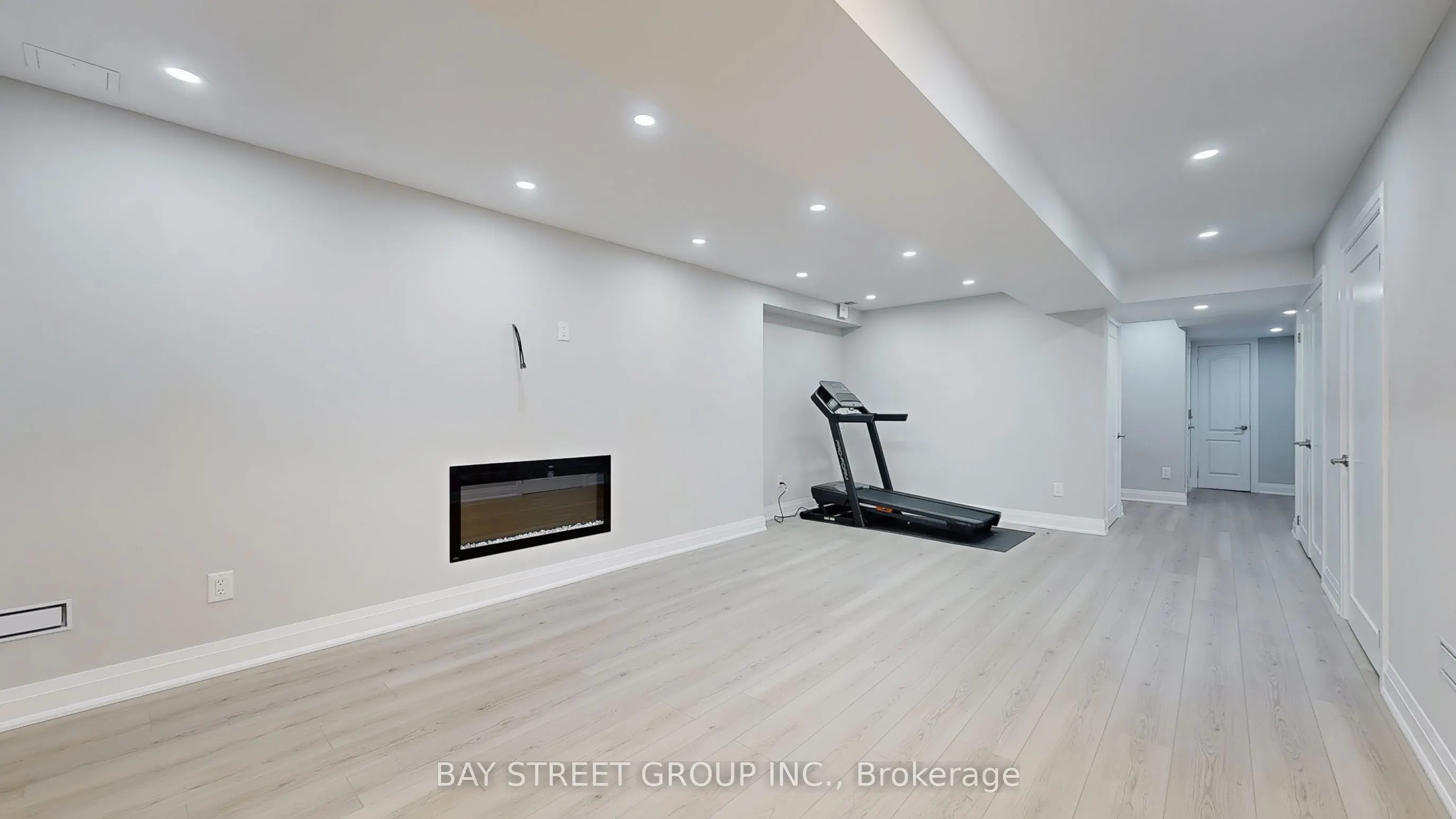 700 Summeridge Drive, #3