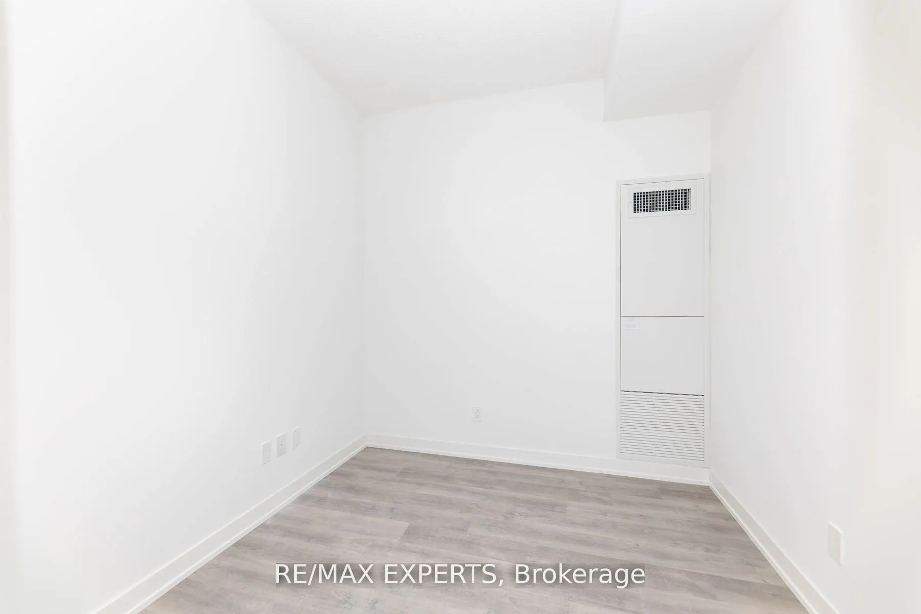 38 Simcoe Promenade Circle, #608C