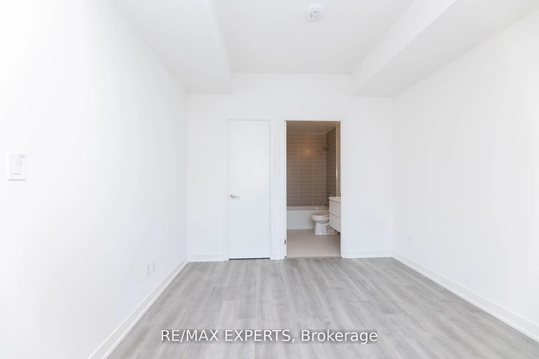 38 Simcoe Promenade Circle, #608C