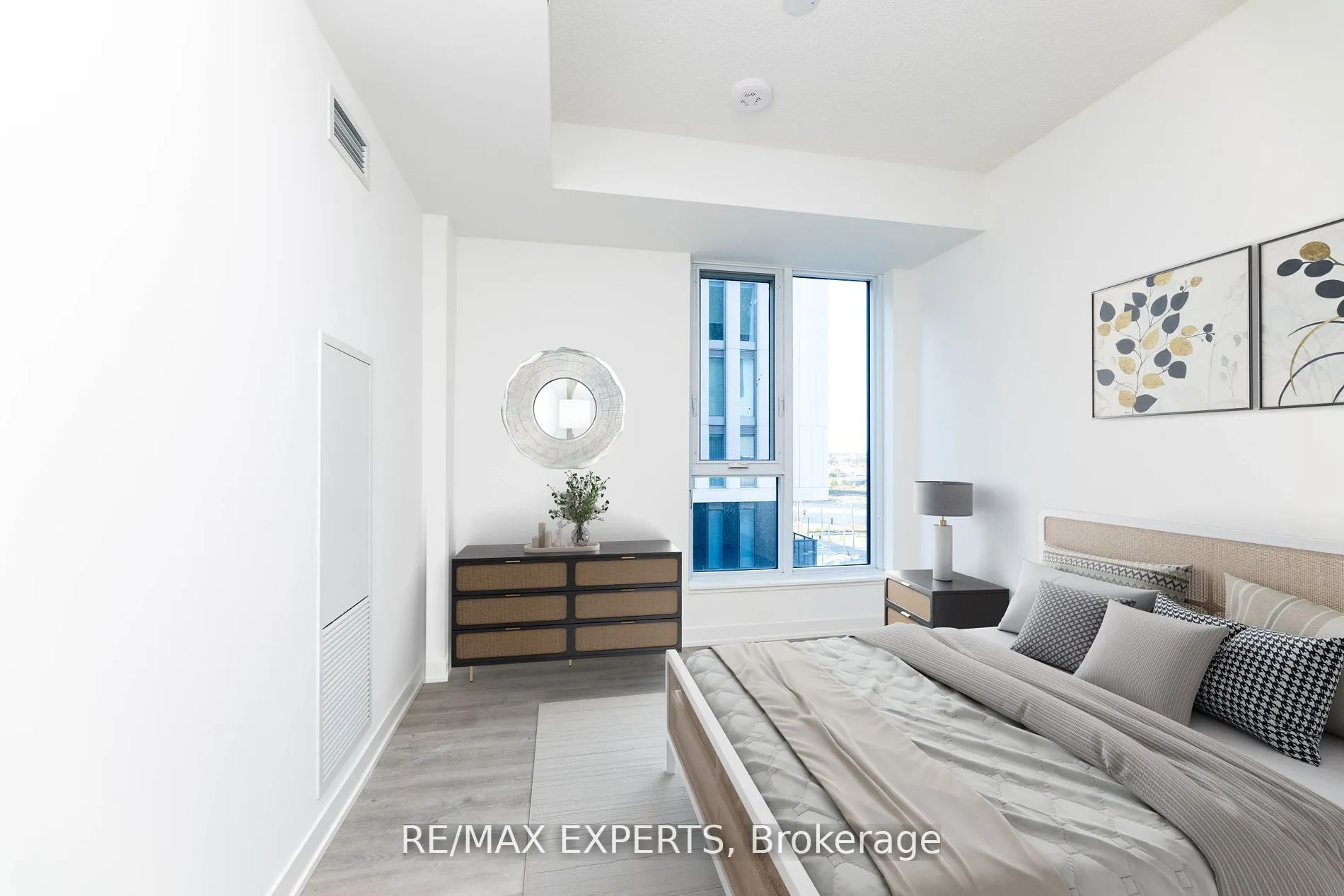 38 Simcoe Promenade Circle, #608C