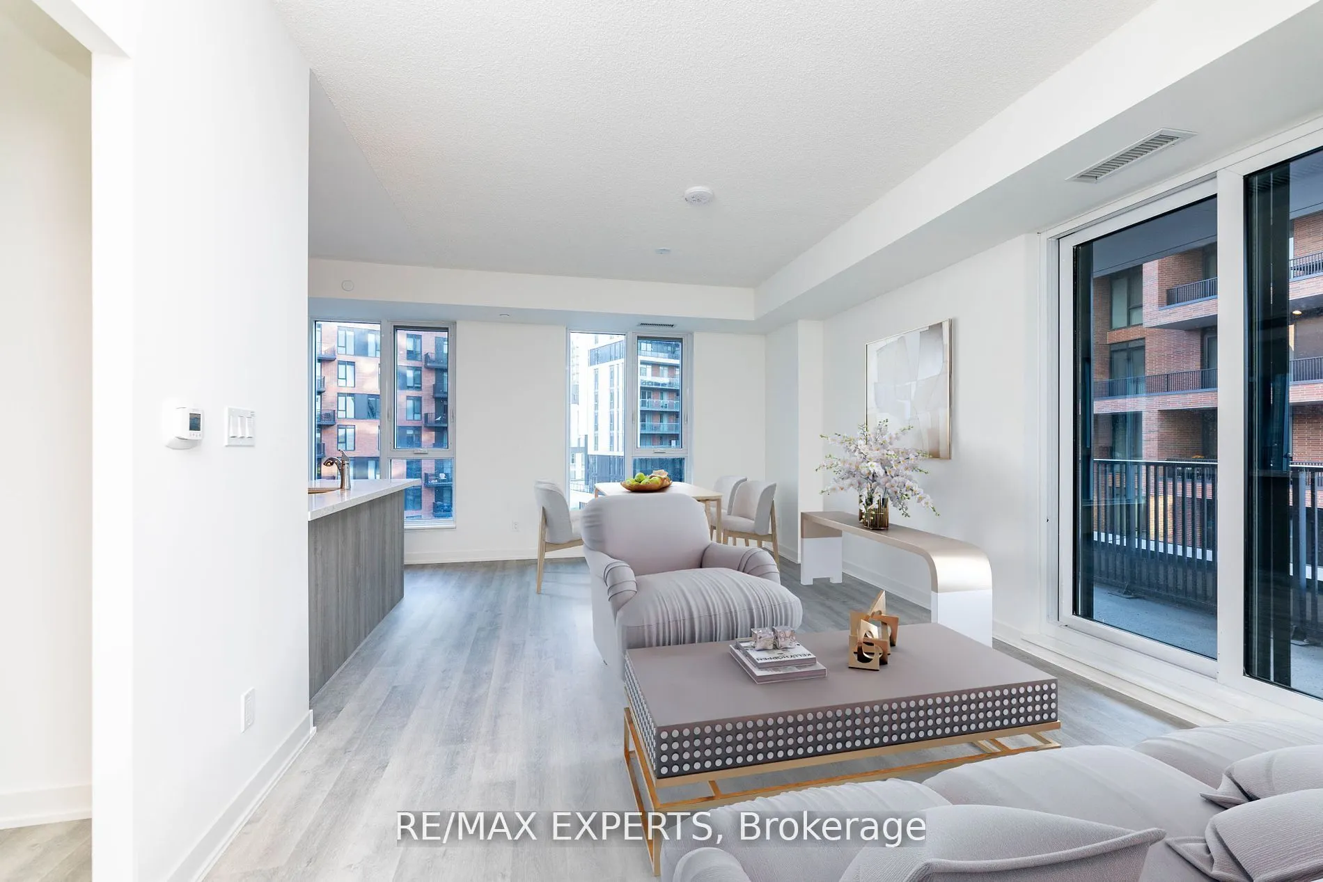 38 Simcoe Promenade Circle, #608C