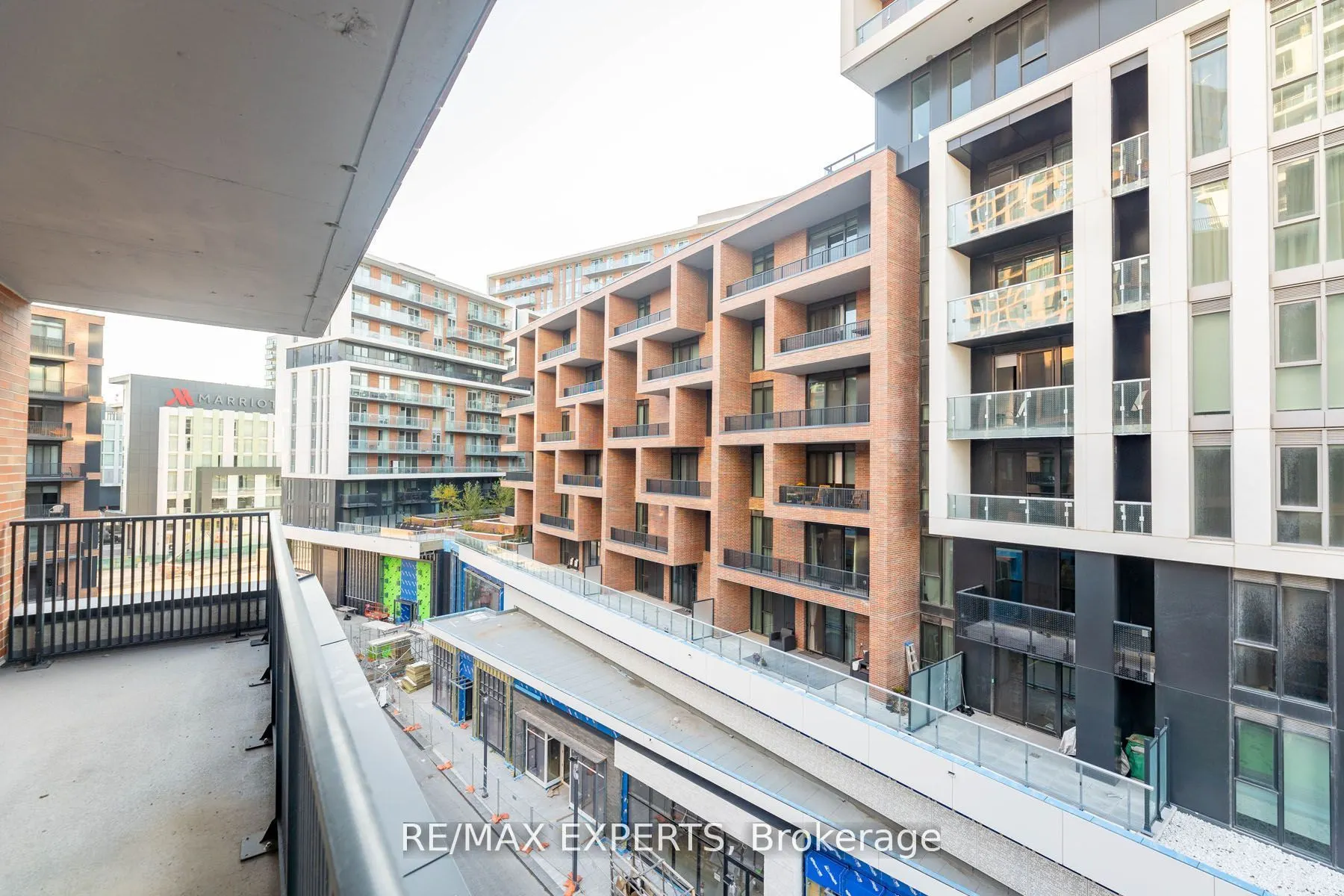 38 Simcoe Promenade Circle, #608C