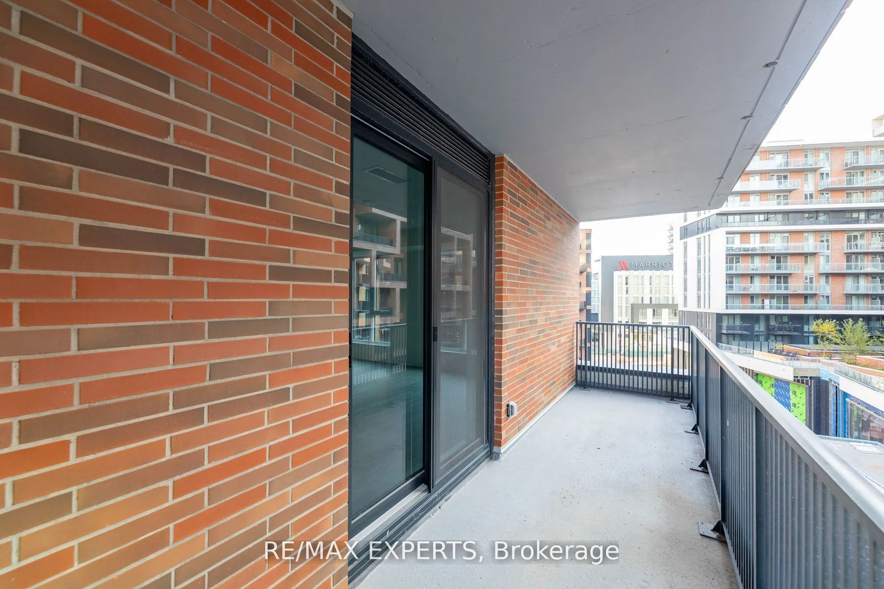 38 Simcoe Promenade Circle, #608C