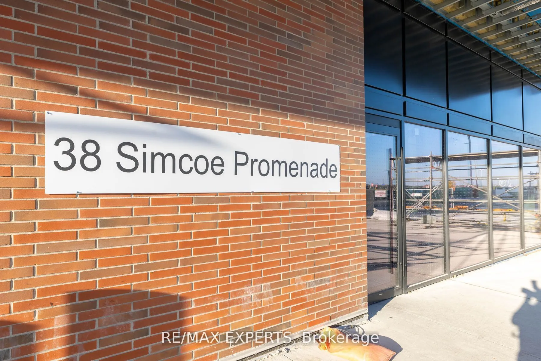 38 Simcoe Promenade Circle, #608C