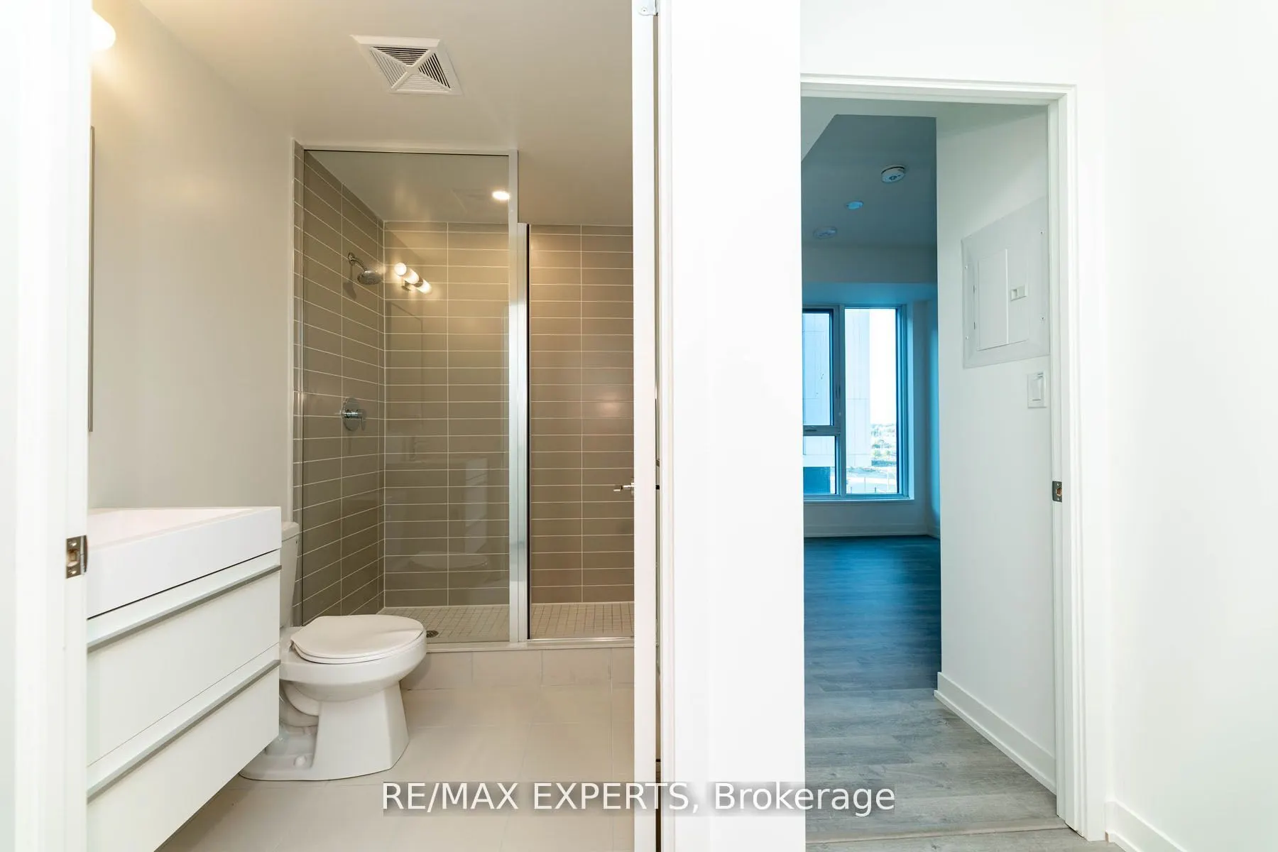 38 Simcoe Promenade Circle, #608C