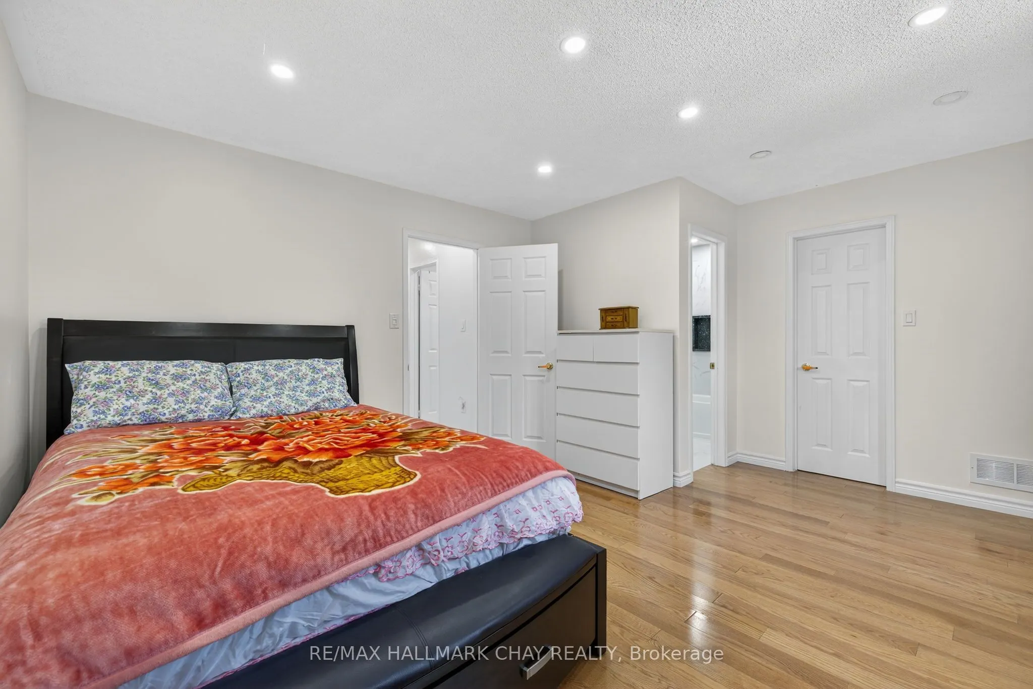 49 Mcknight Crescent