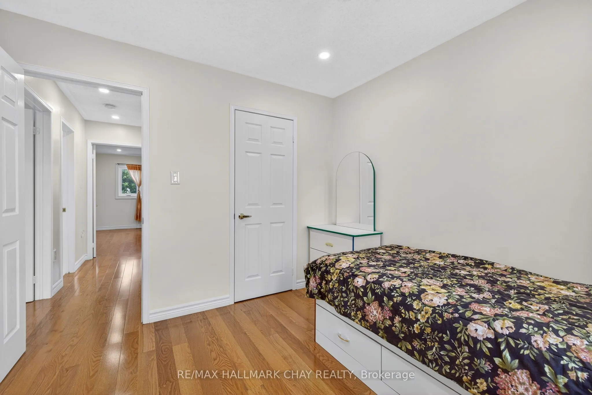 49 Mcknight Crescent