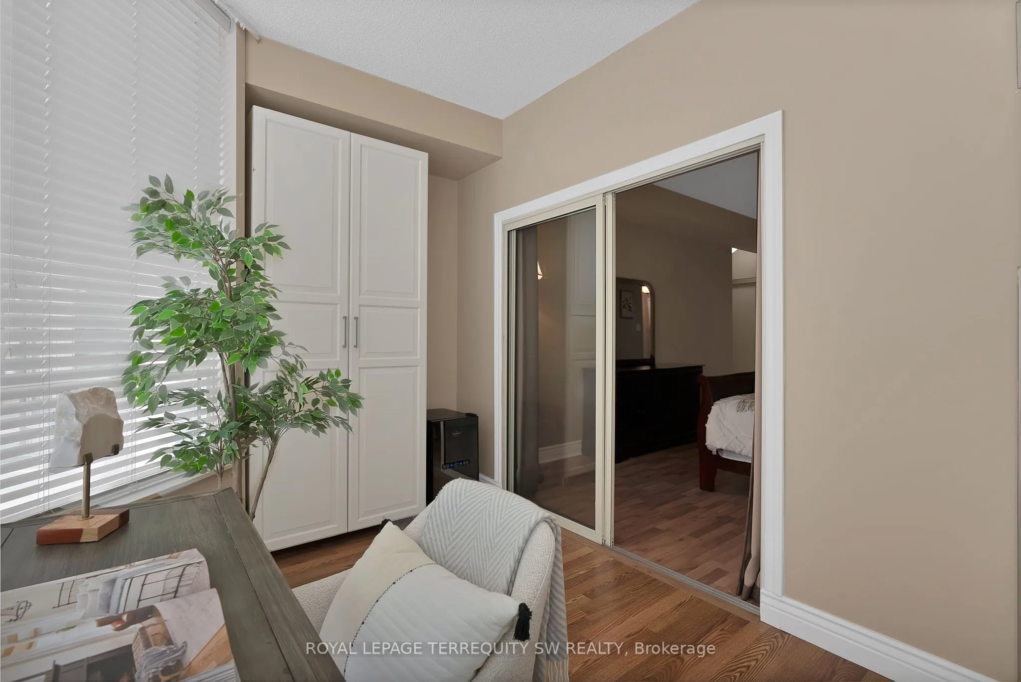 309 Major Mackenzie Drive E, #113