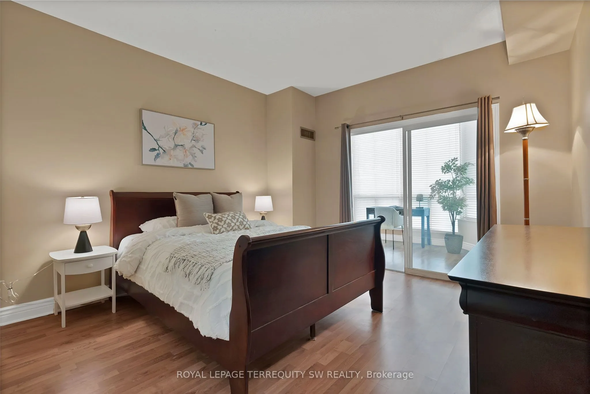 309 Major Mackenzie Drive E, #113