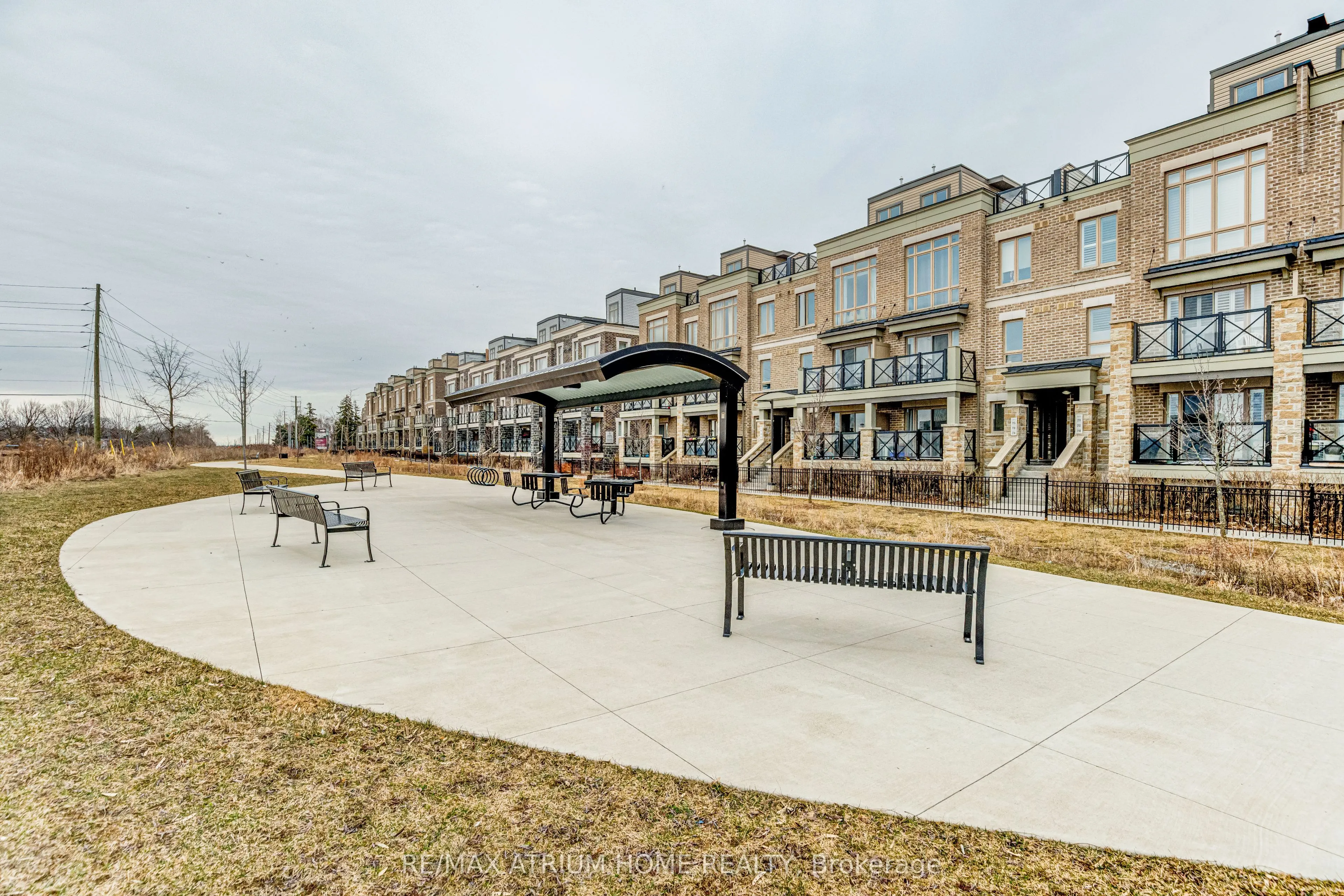 10 Dunsheath Way, #220