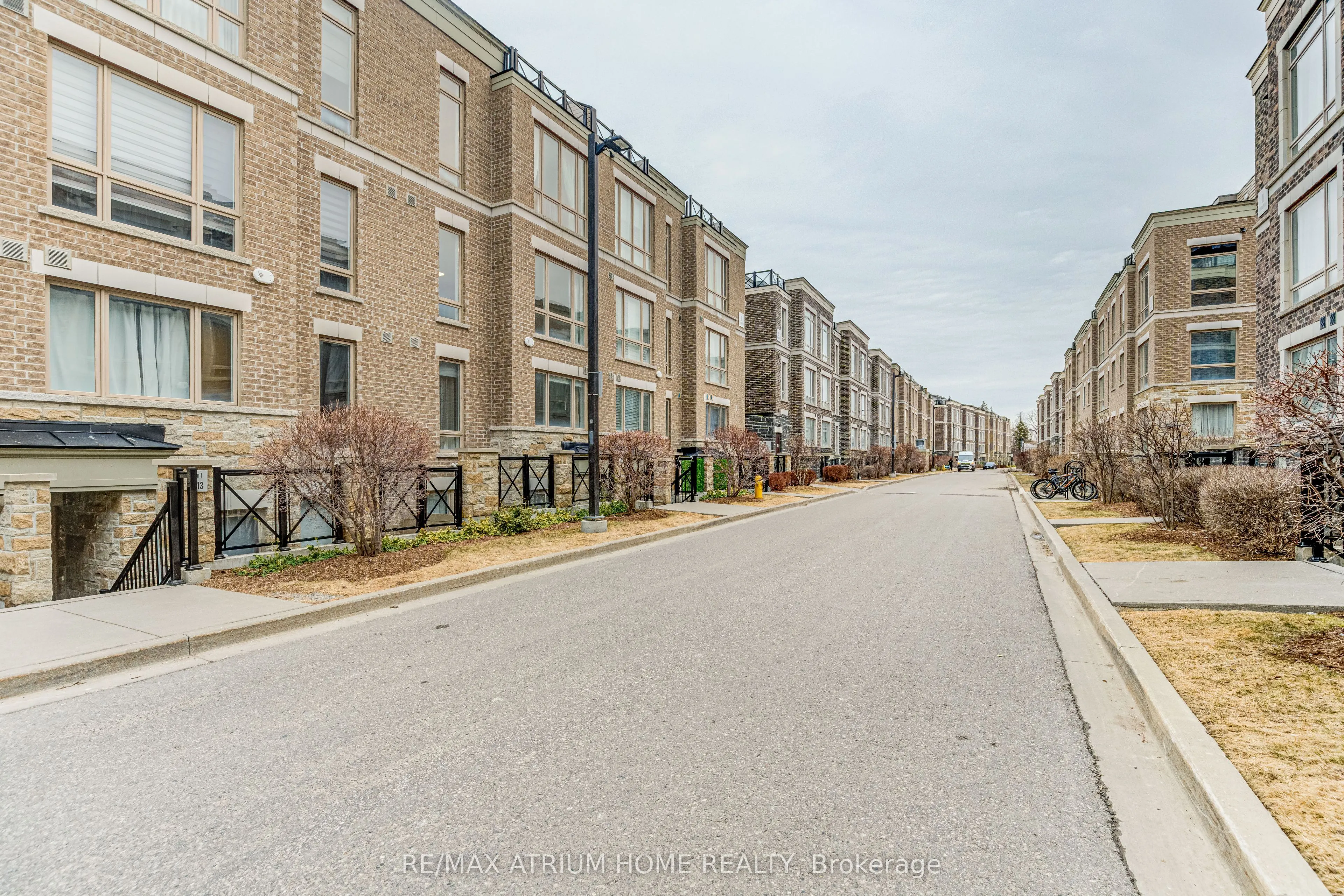 10 Dunsheath Way, #220
