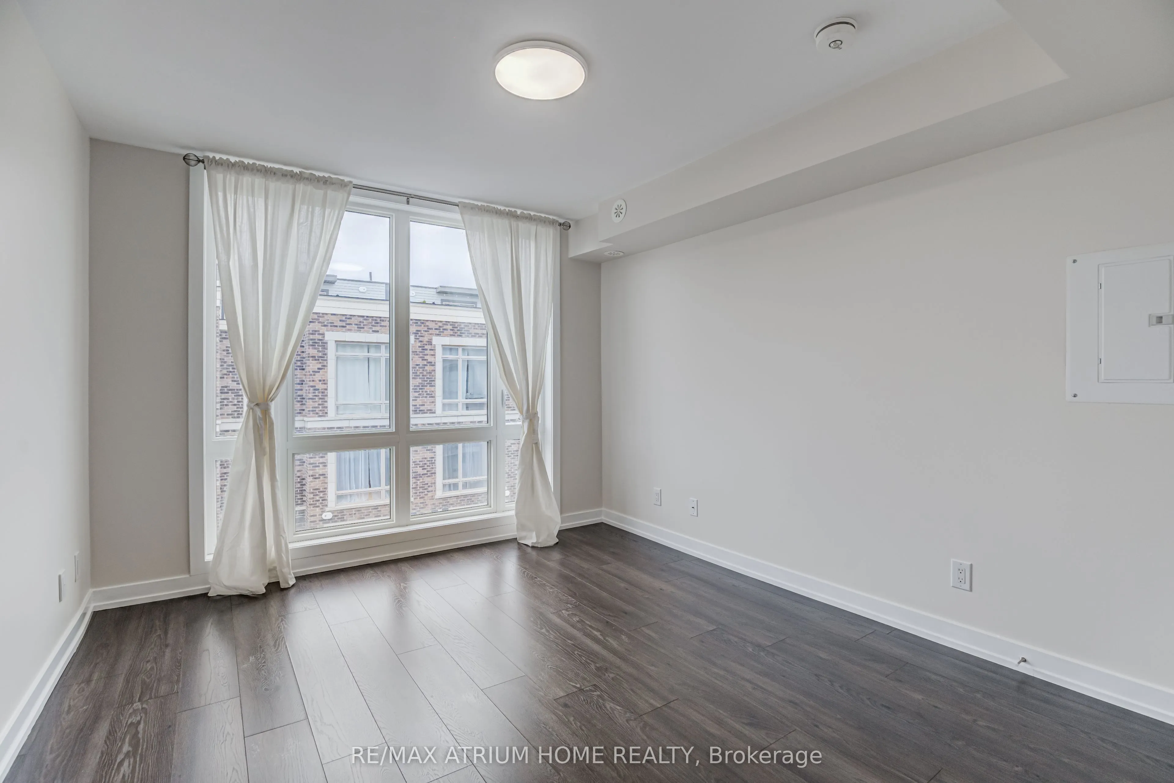 10 Dunsheath Way, #220