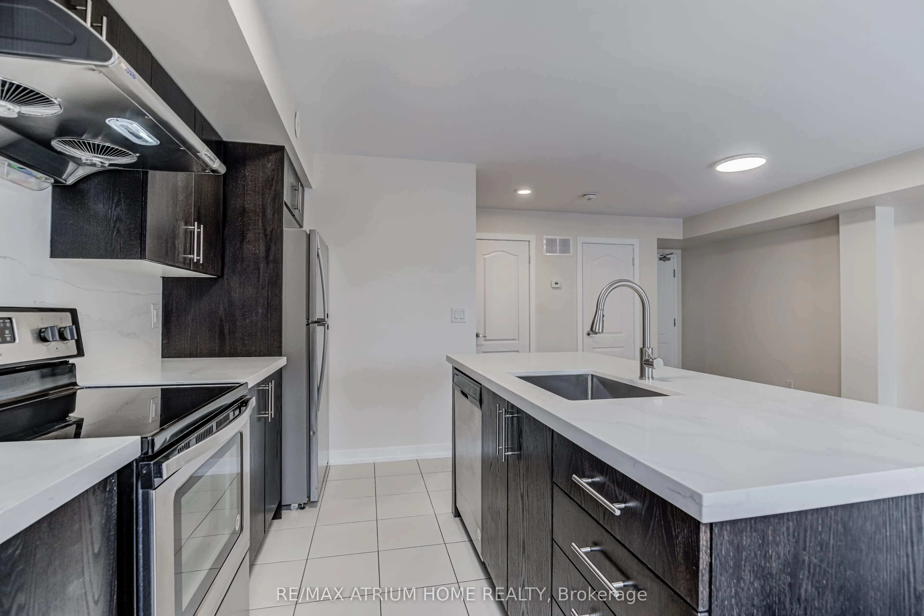 10 Dunsheath Way, #220