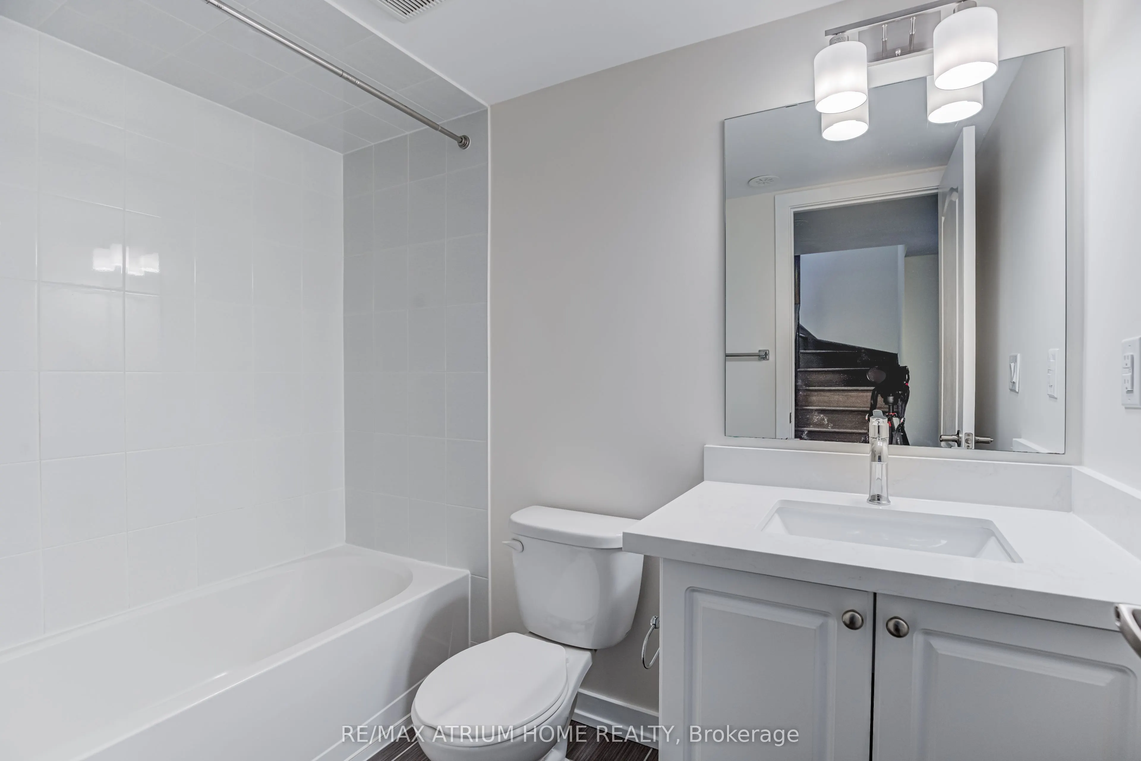 10 Dunsheath Way, #220