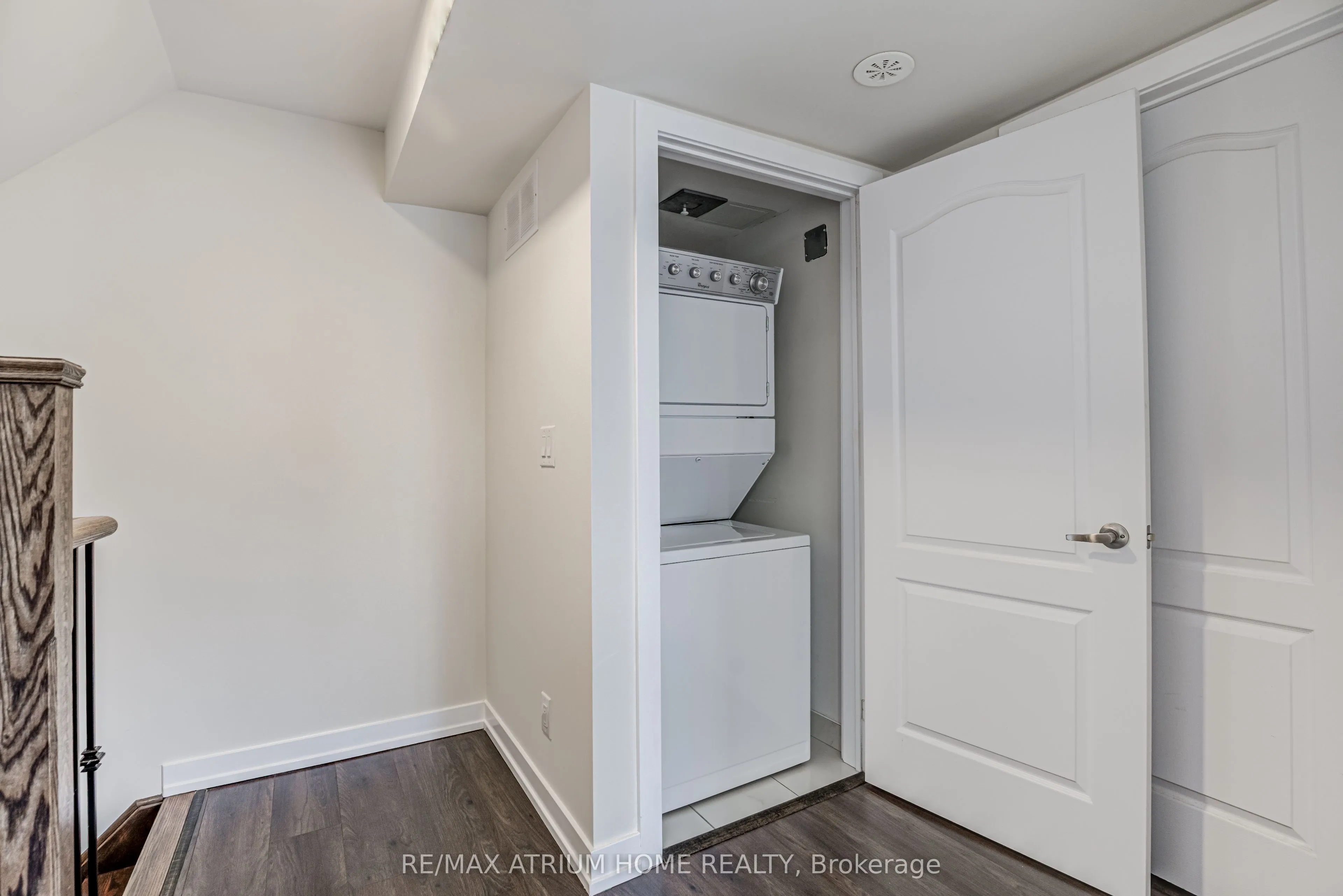10 Dunsheath Way, #220