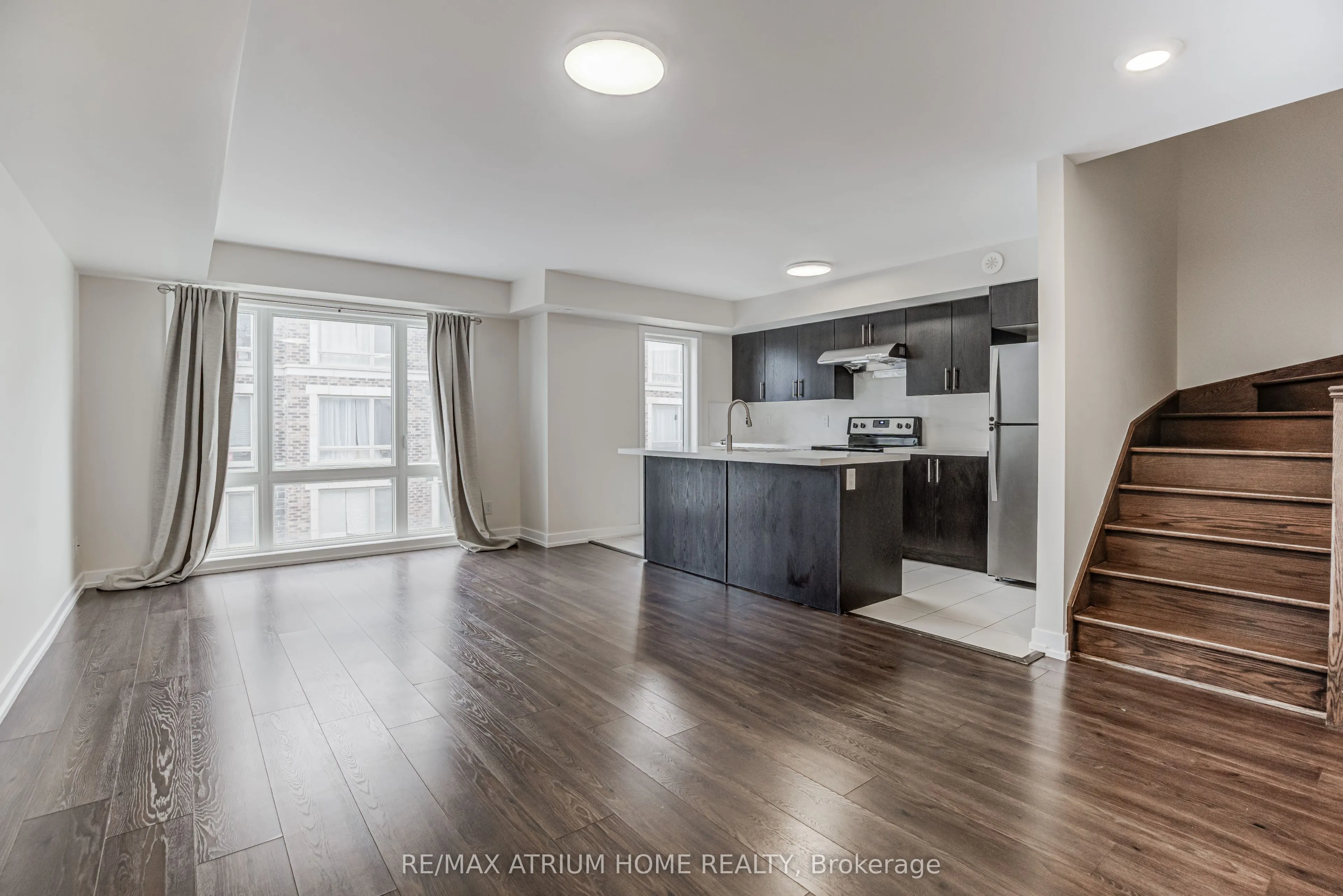 10 Dunsheath Way, #220