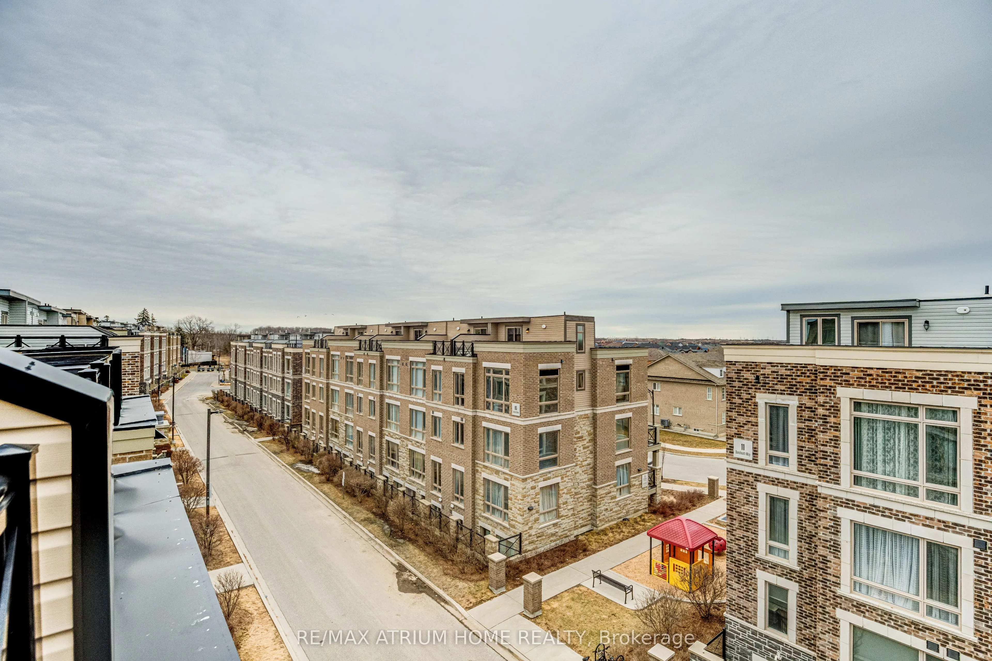 10 Dunsheath Way, #220