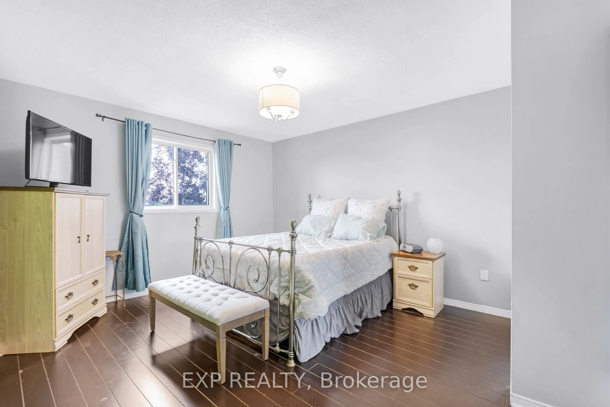 69 Clearmeadow Boulevard