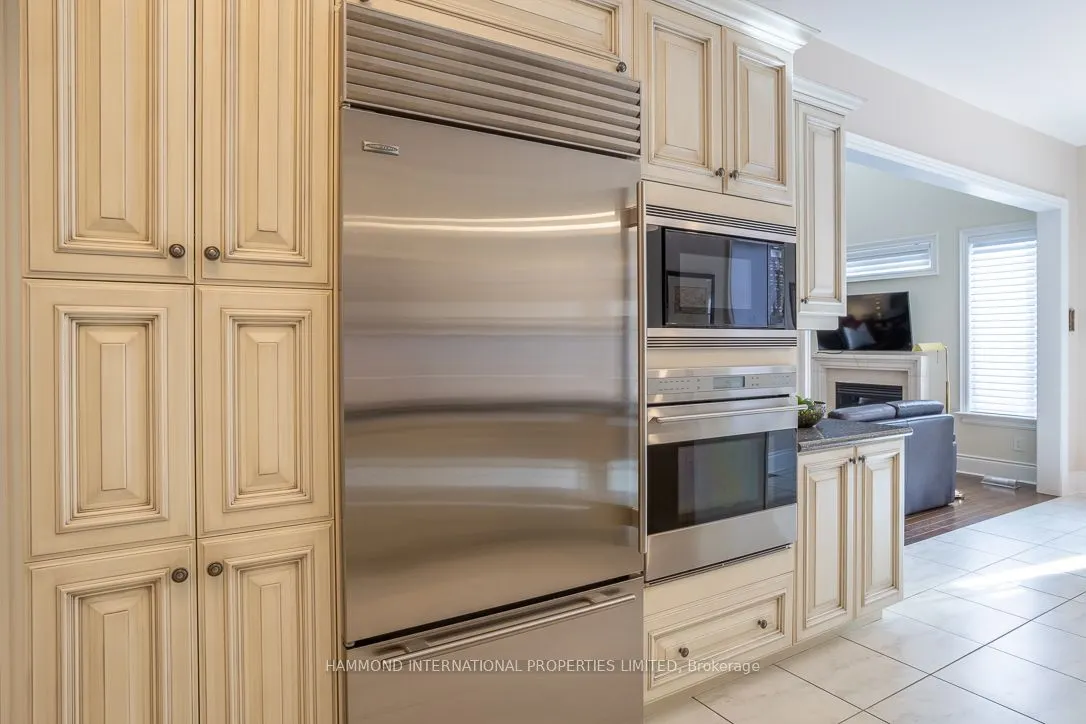 203 Hunterwood Chase