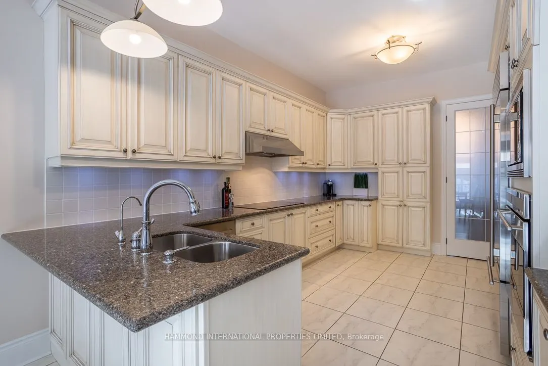 203 Hunterwood Chase
