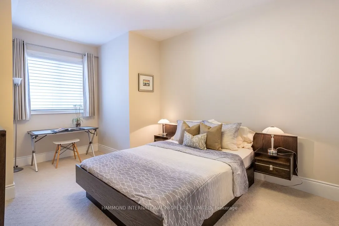 203 Hunterwood Chase