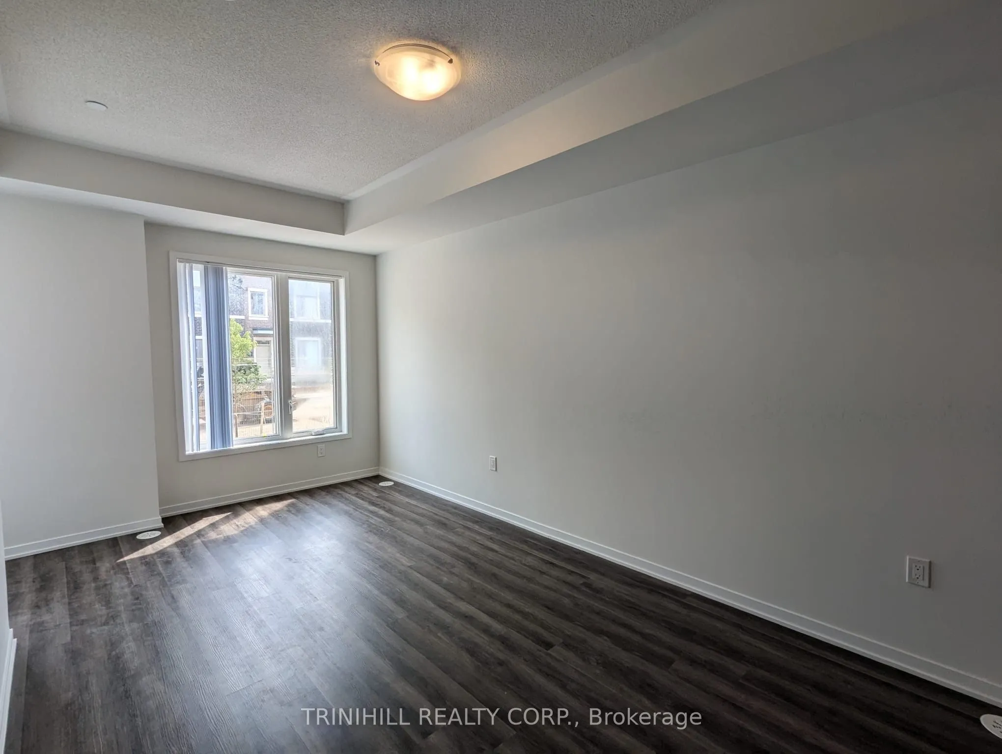 121 Honeycrisp Crescent, #253