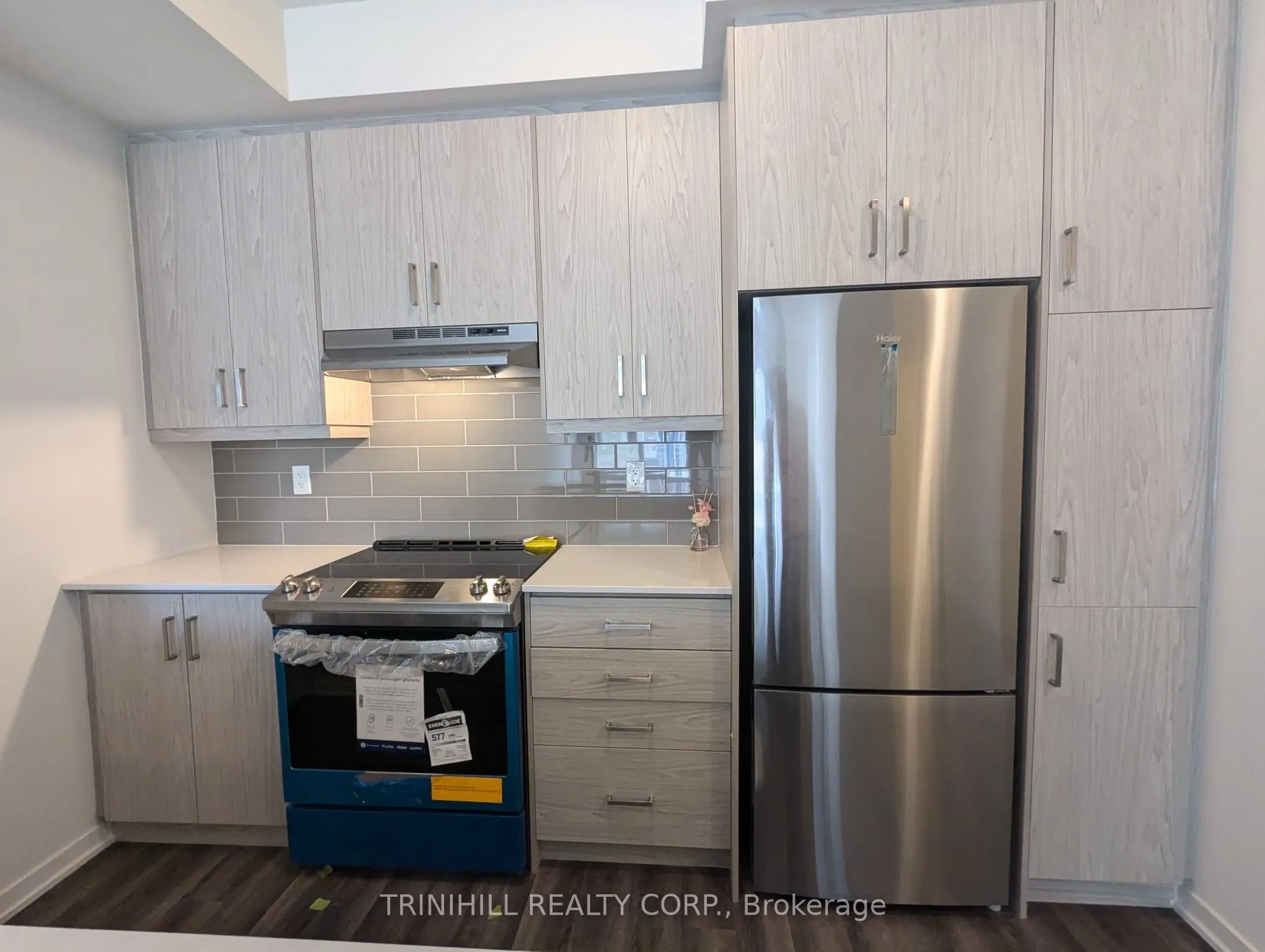 121 Honeycrisp Crescent, #253