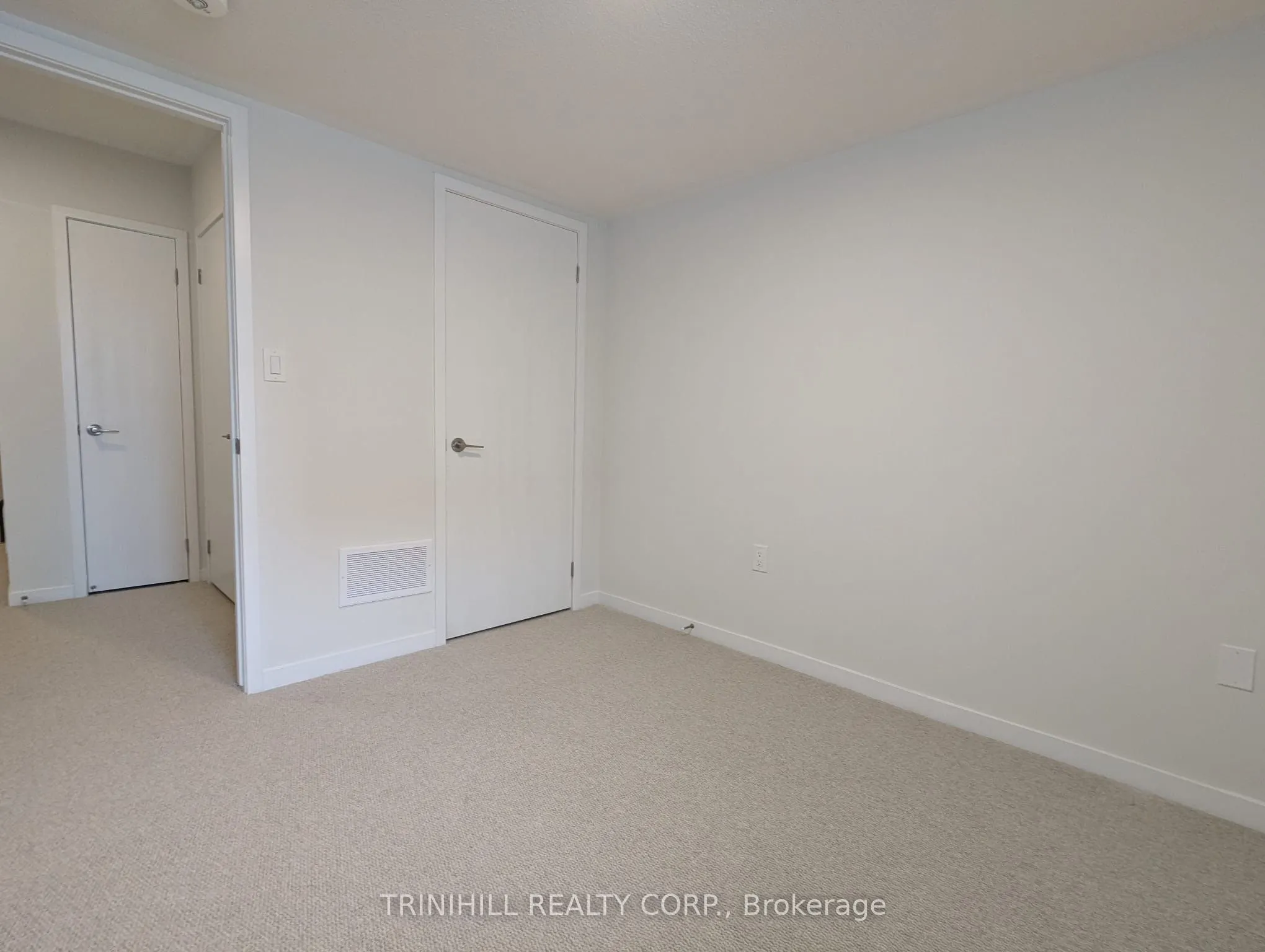 121 Honeycrisp Crescent, #253