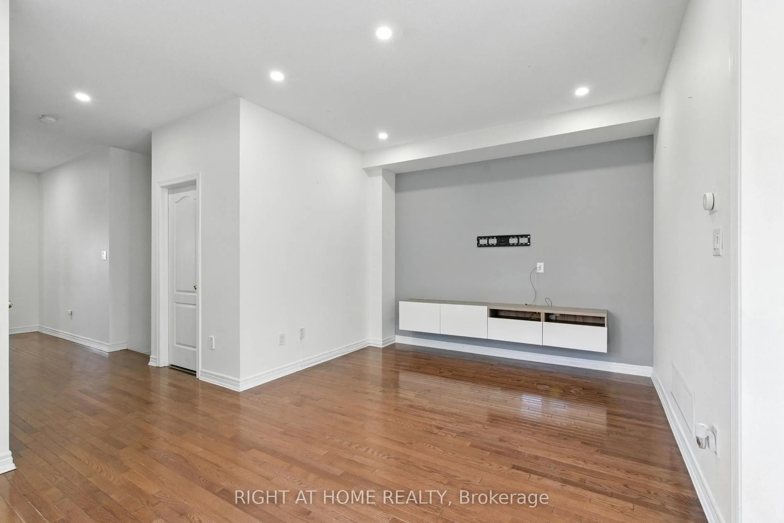 215 Canada Drive