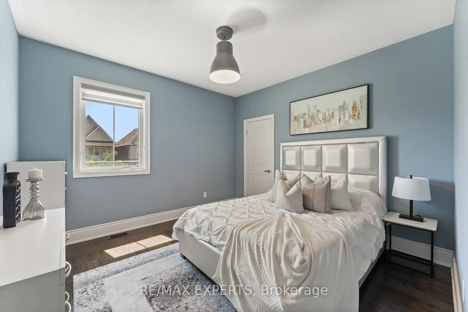 6 Dunrobin Crescent