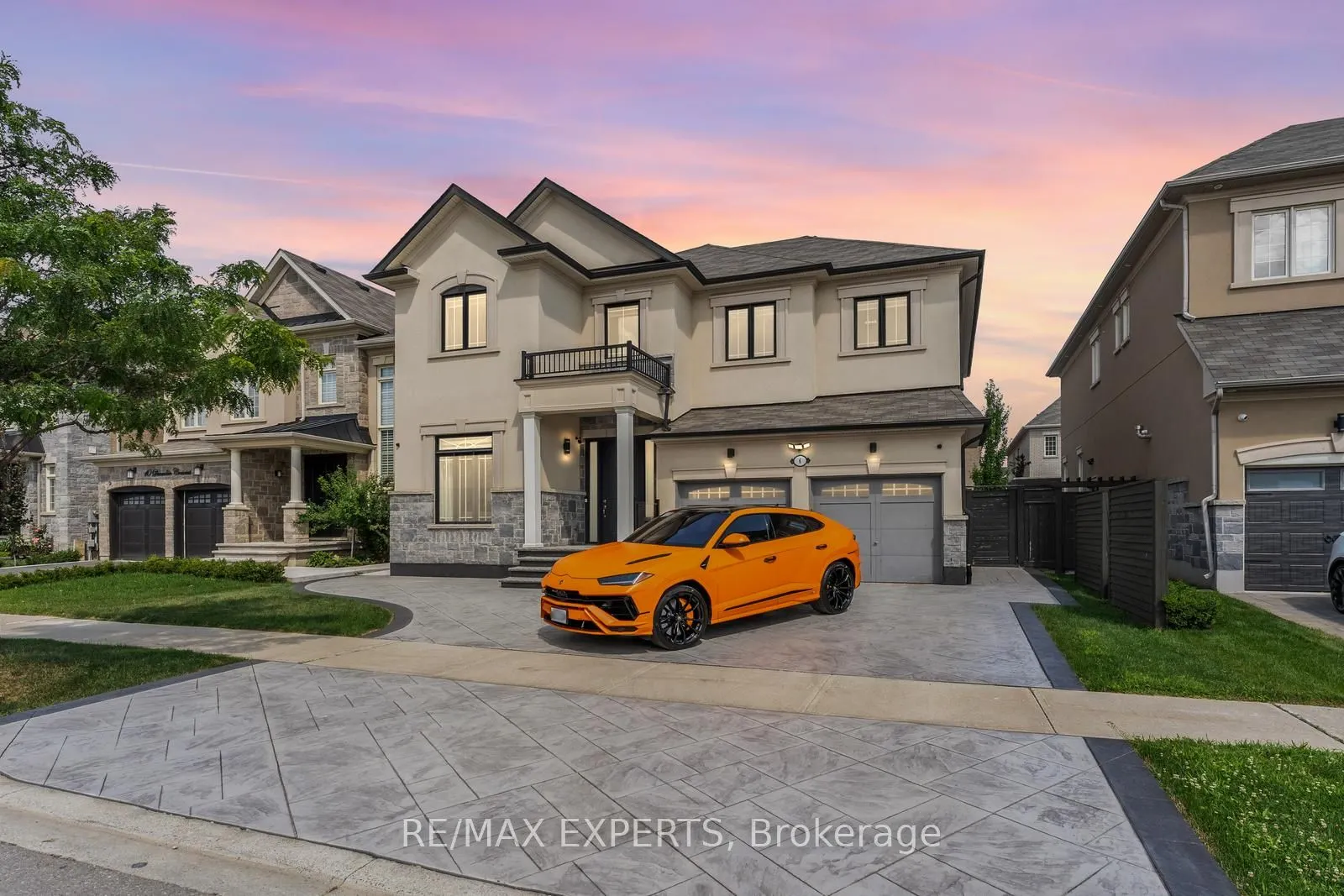 6 Dunrobin Crescent