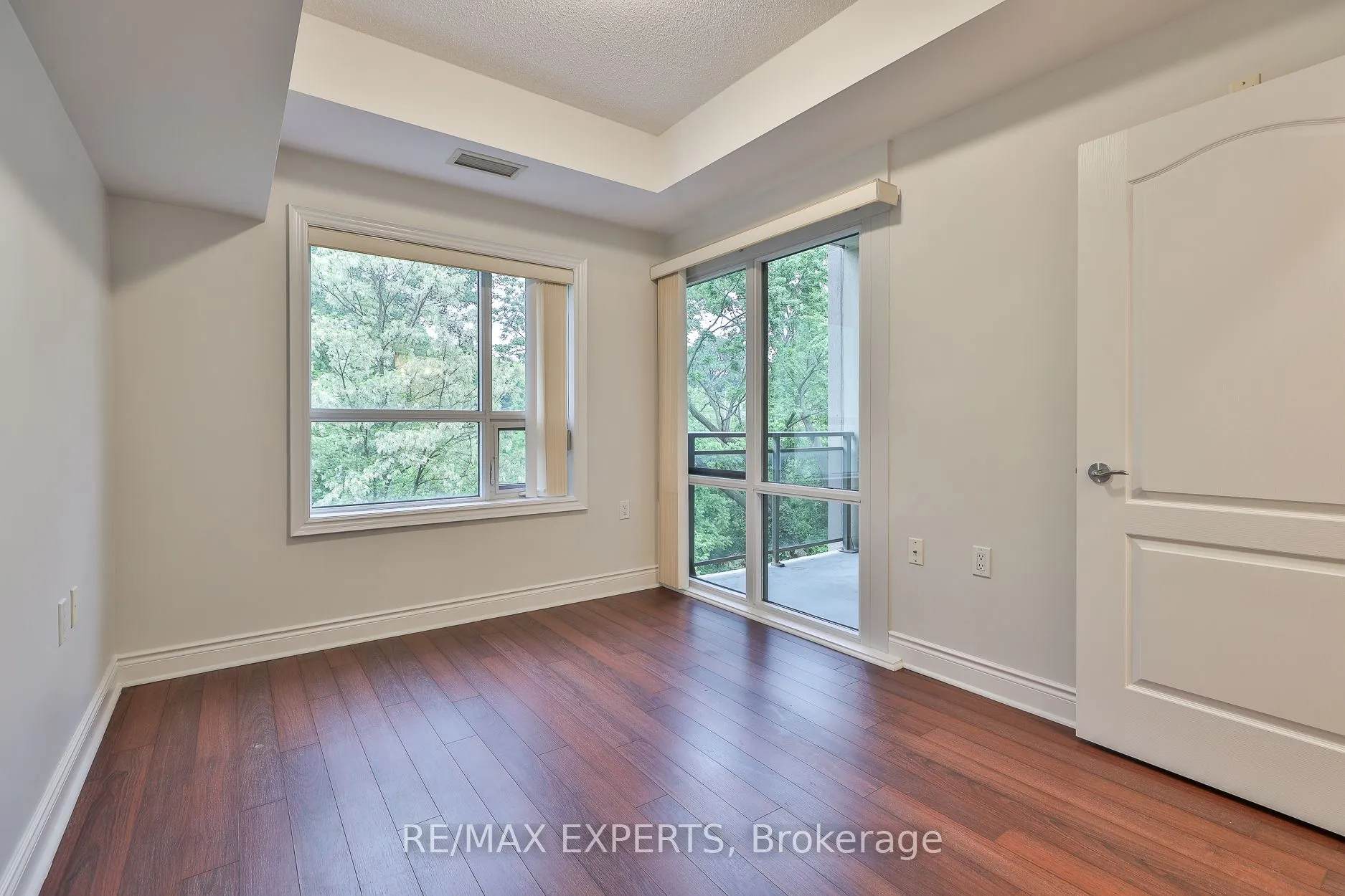 8201 ISLINGTON Avenue, #319
