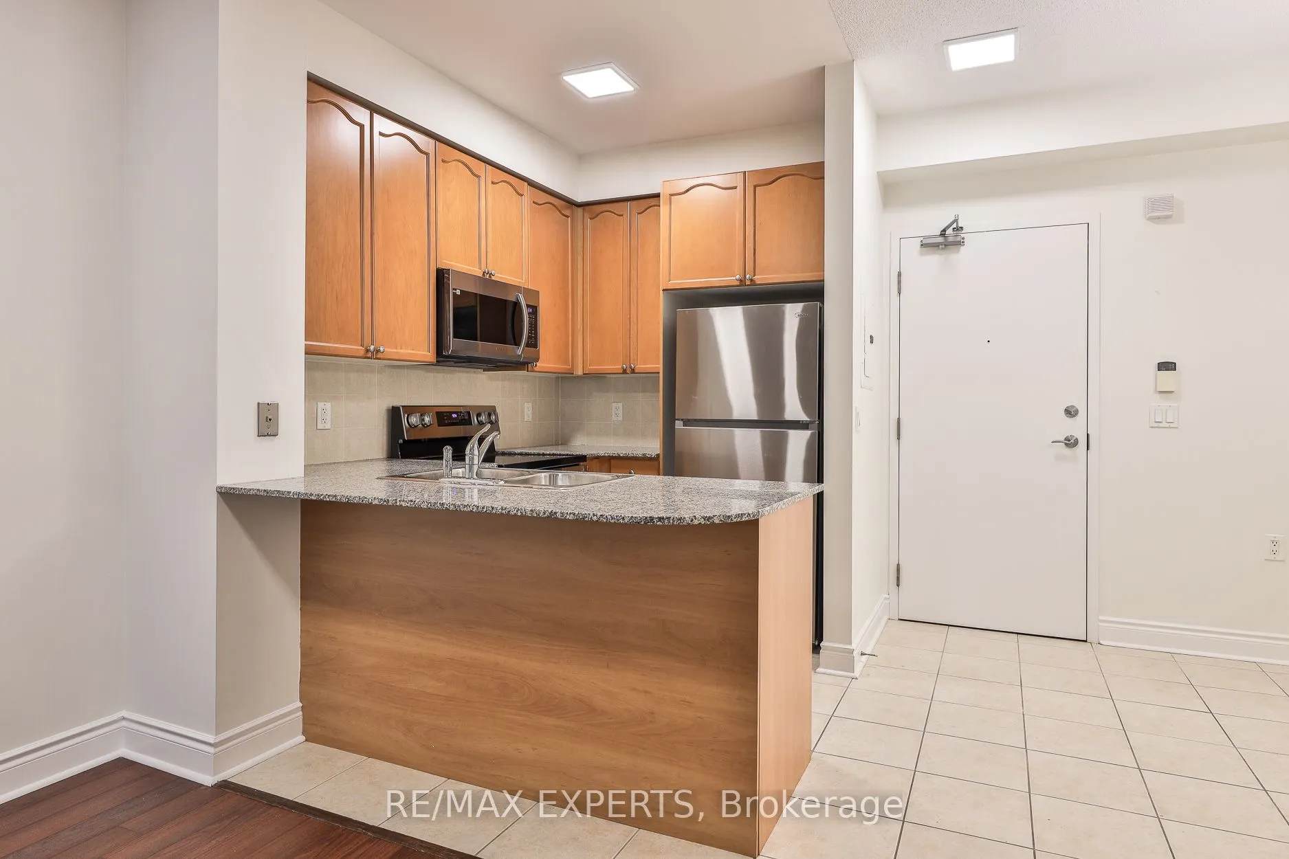8201 ISLINGTON Avenue, #319