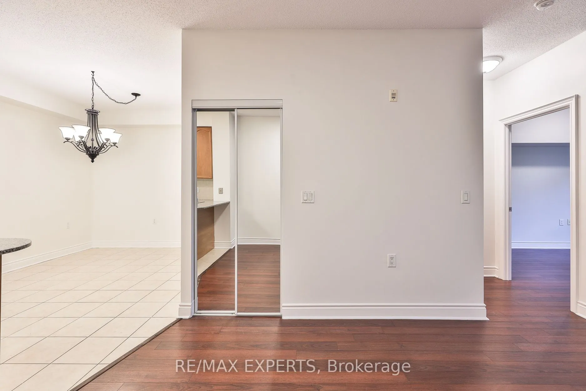8201 ISLINGTON Avenue, #319