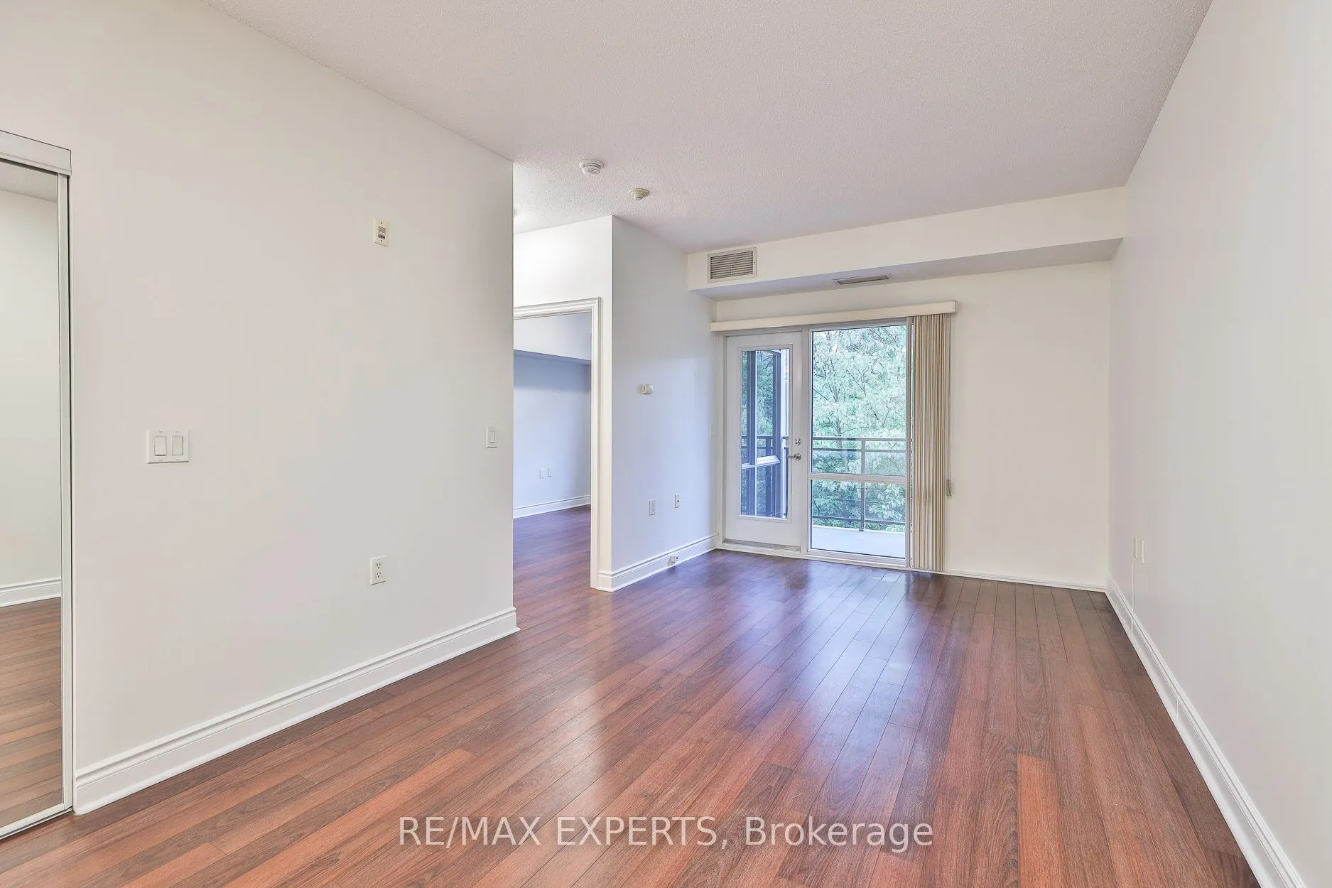 8201 ISLINGTON Avenue, #319