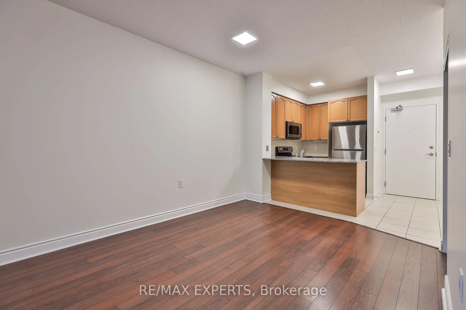 8201 ISLINGTON Avenue, #319