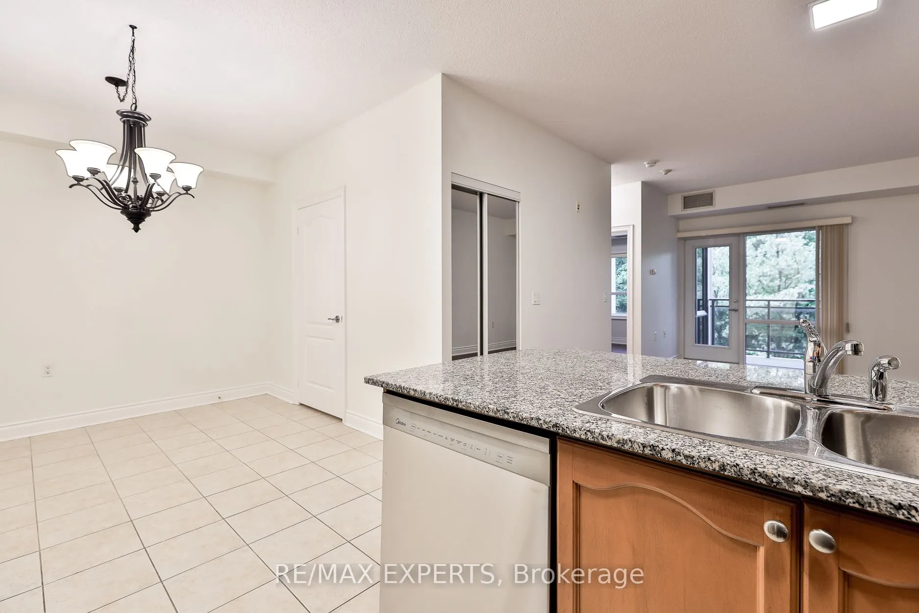 8201 ISLINGTON Avenue, #319