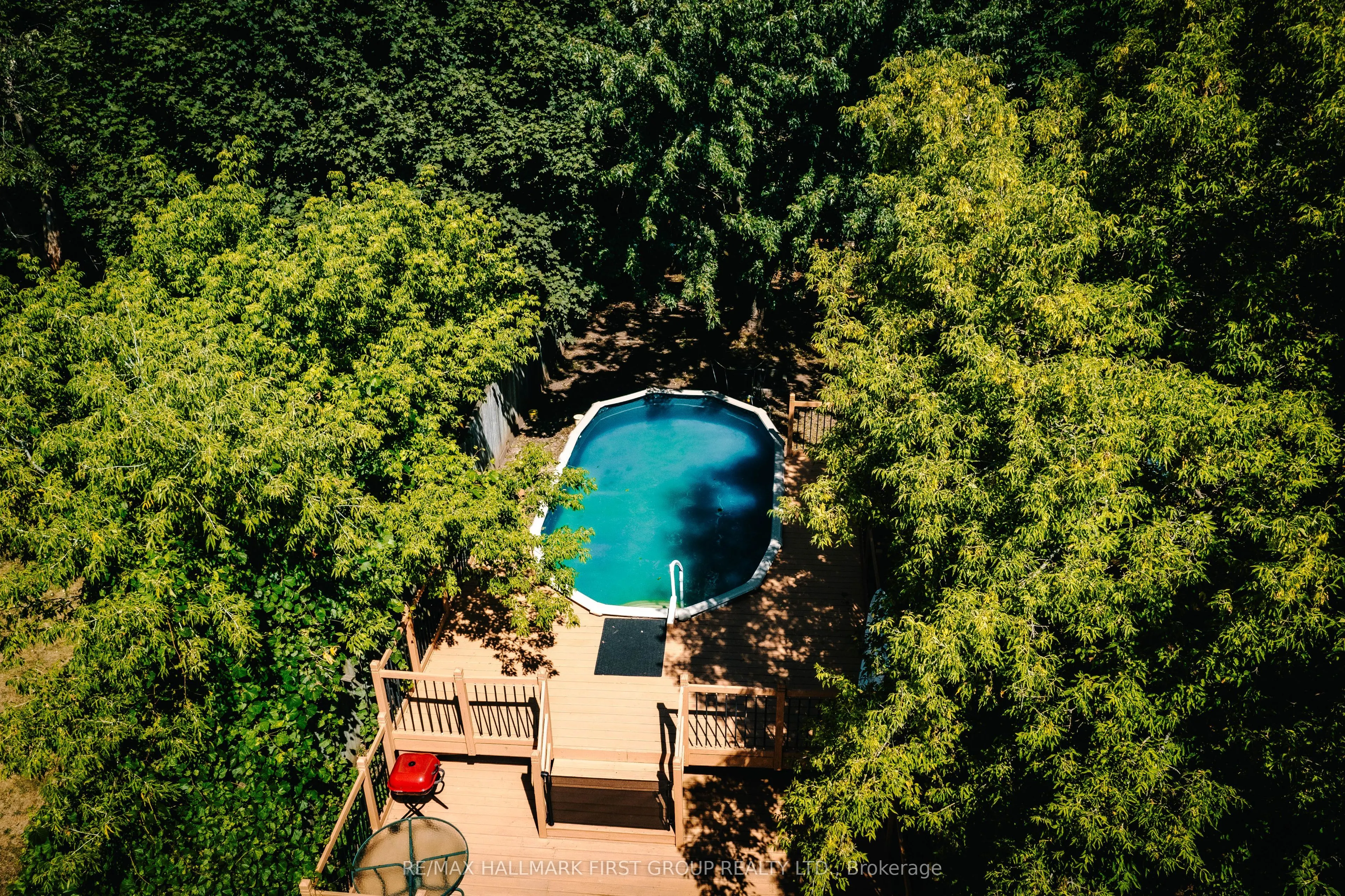 974 Vance Crescent