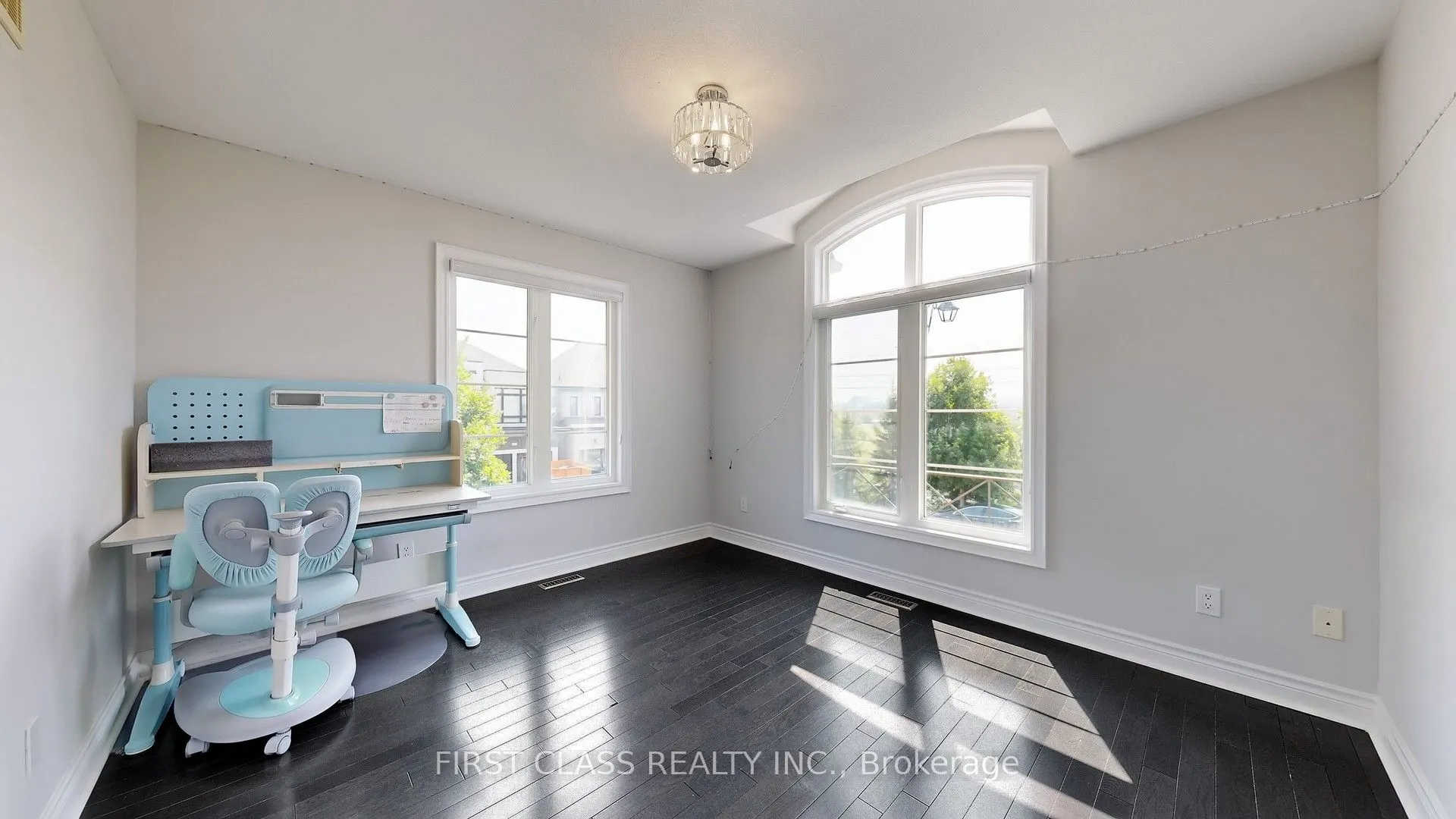 69 Weslock Crescent