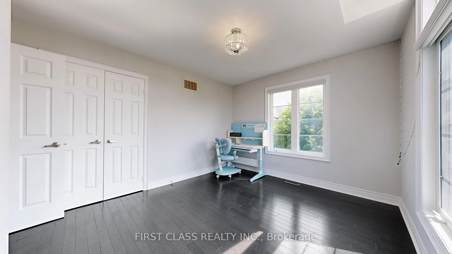 69 Weslock Crescent