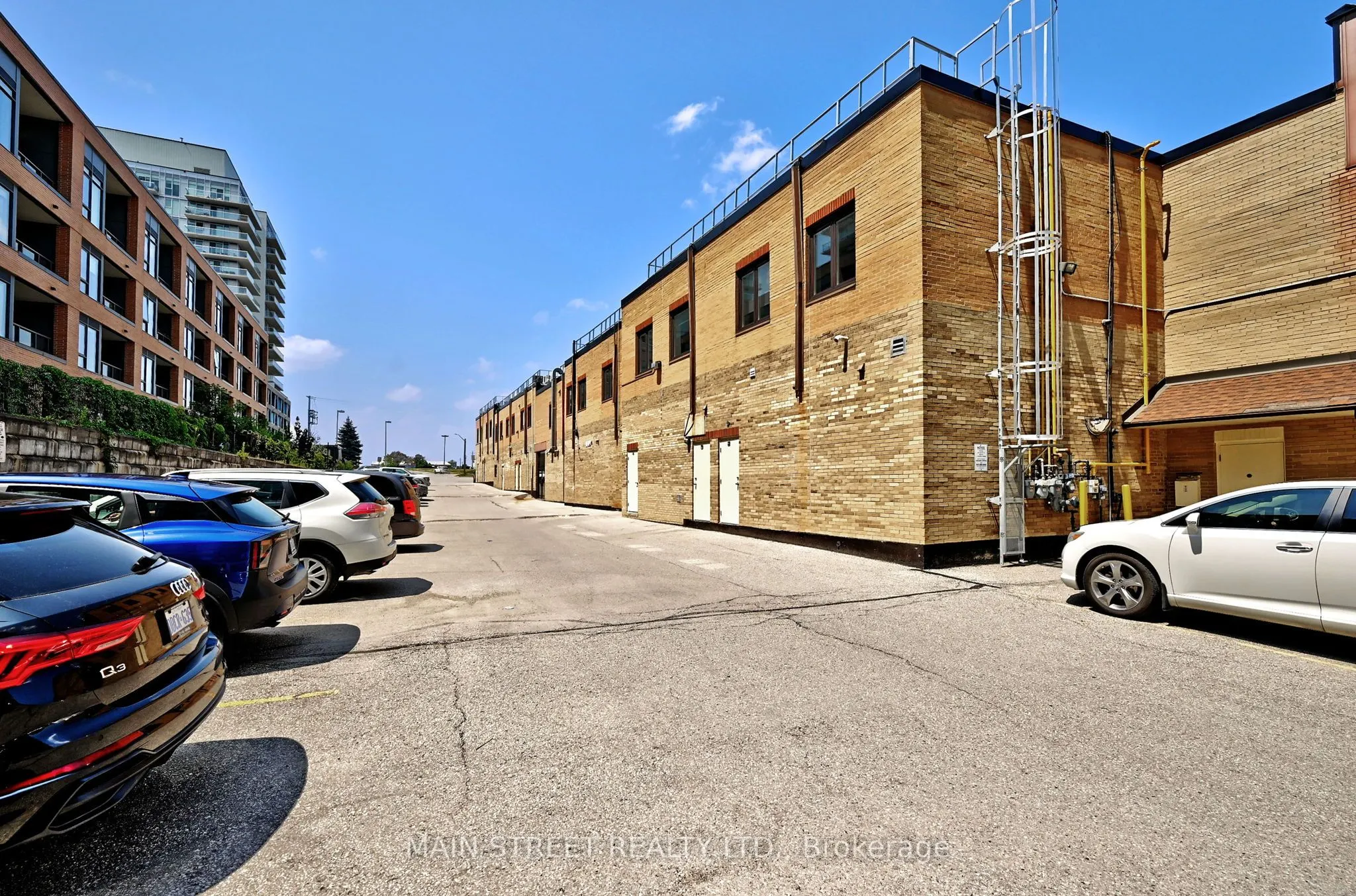 200 Davis Drive, #6